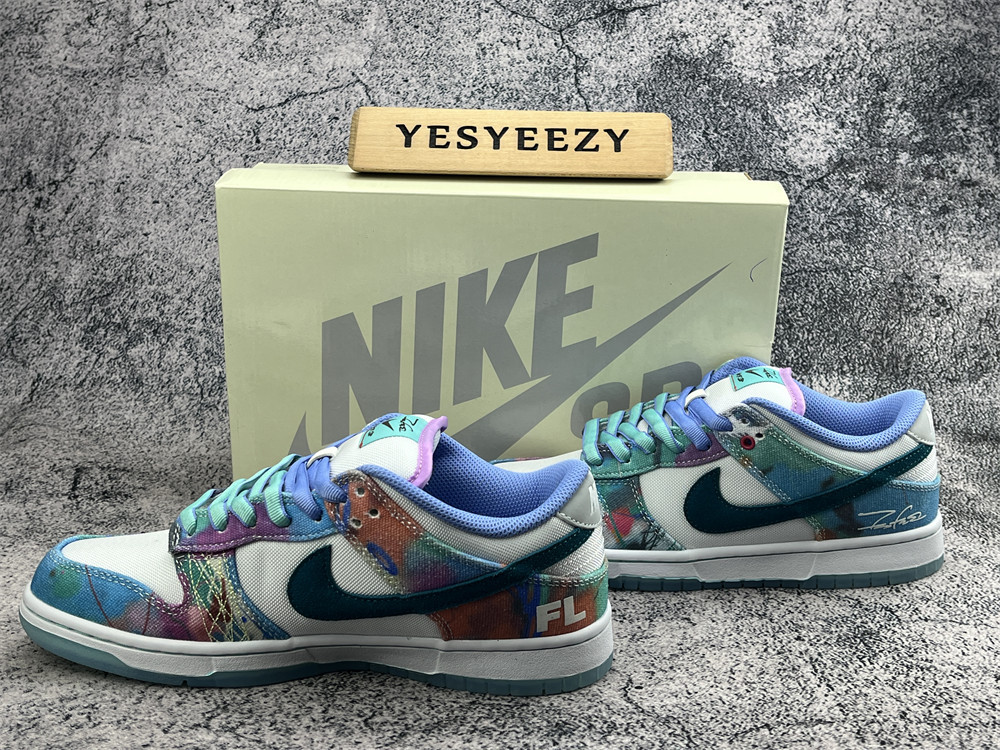 UA Nike SB Dunk Low Futura Laboratories Bleached Aqua