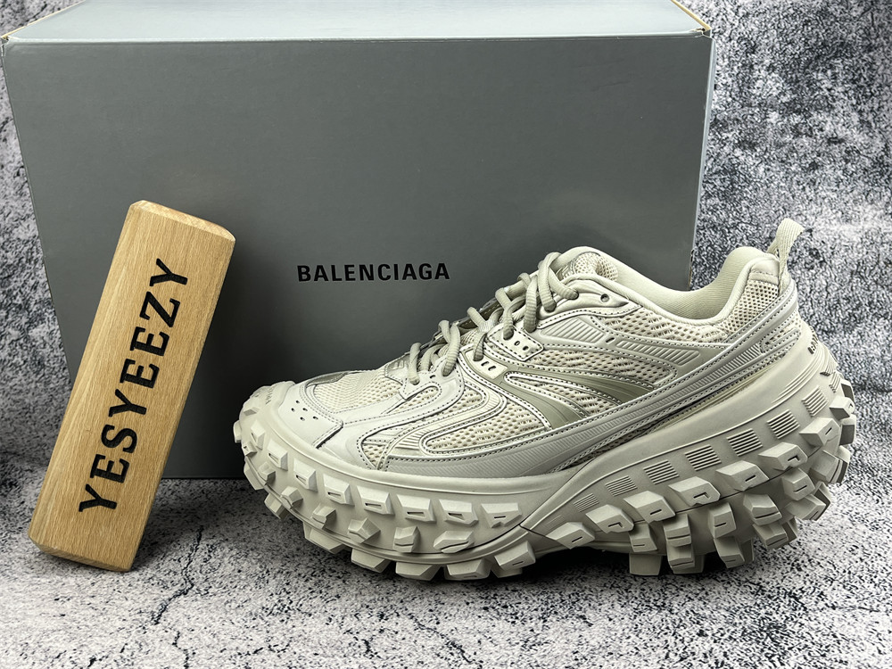 UA Balenciaga Defender Beige