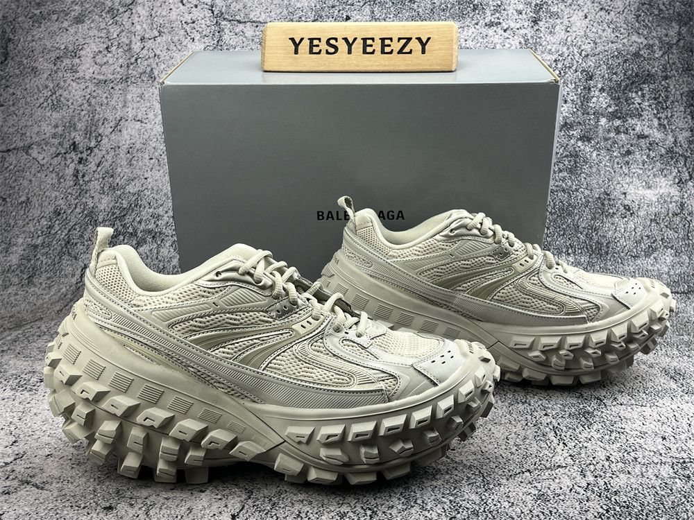 UA Balenciaga Defender Beige