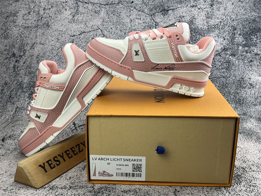UA LV Trainer Sneaker