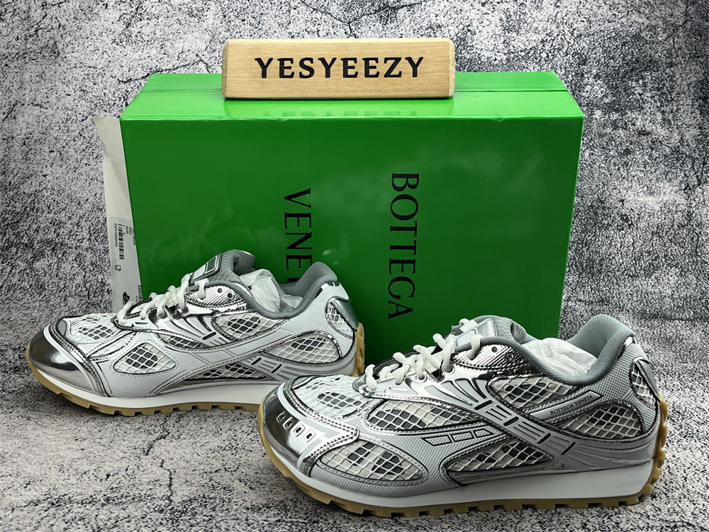 UA B0tt*ga Ven*ta Orbit Sneaker