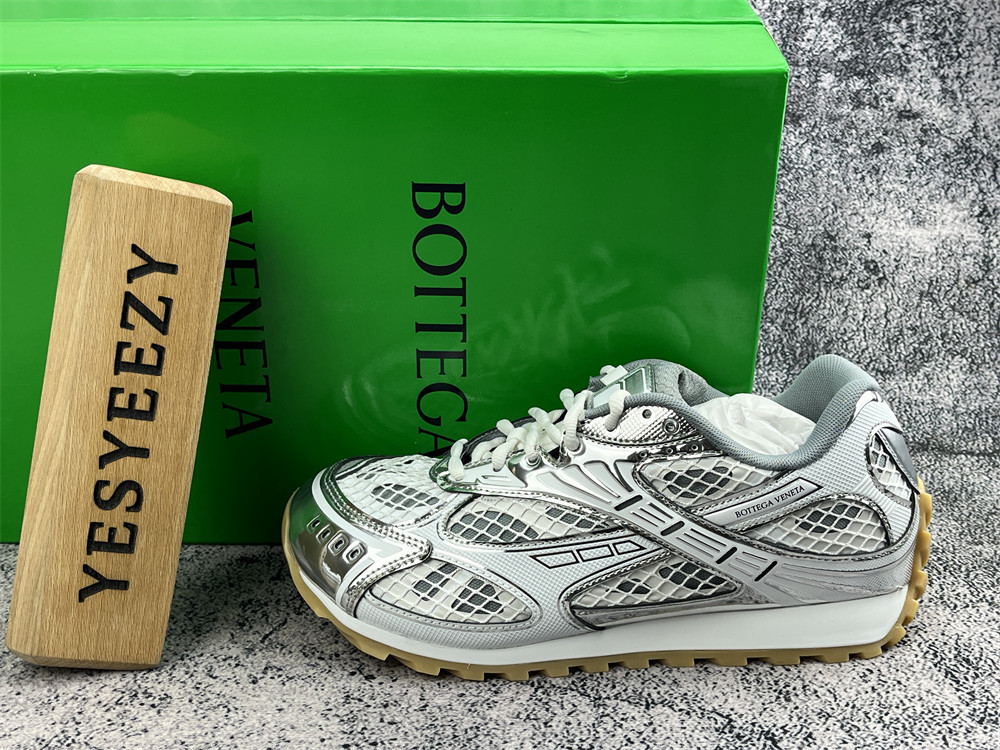 UA B0tt*ga Ven*ta Orbit Sneaker