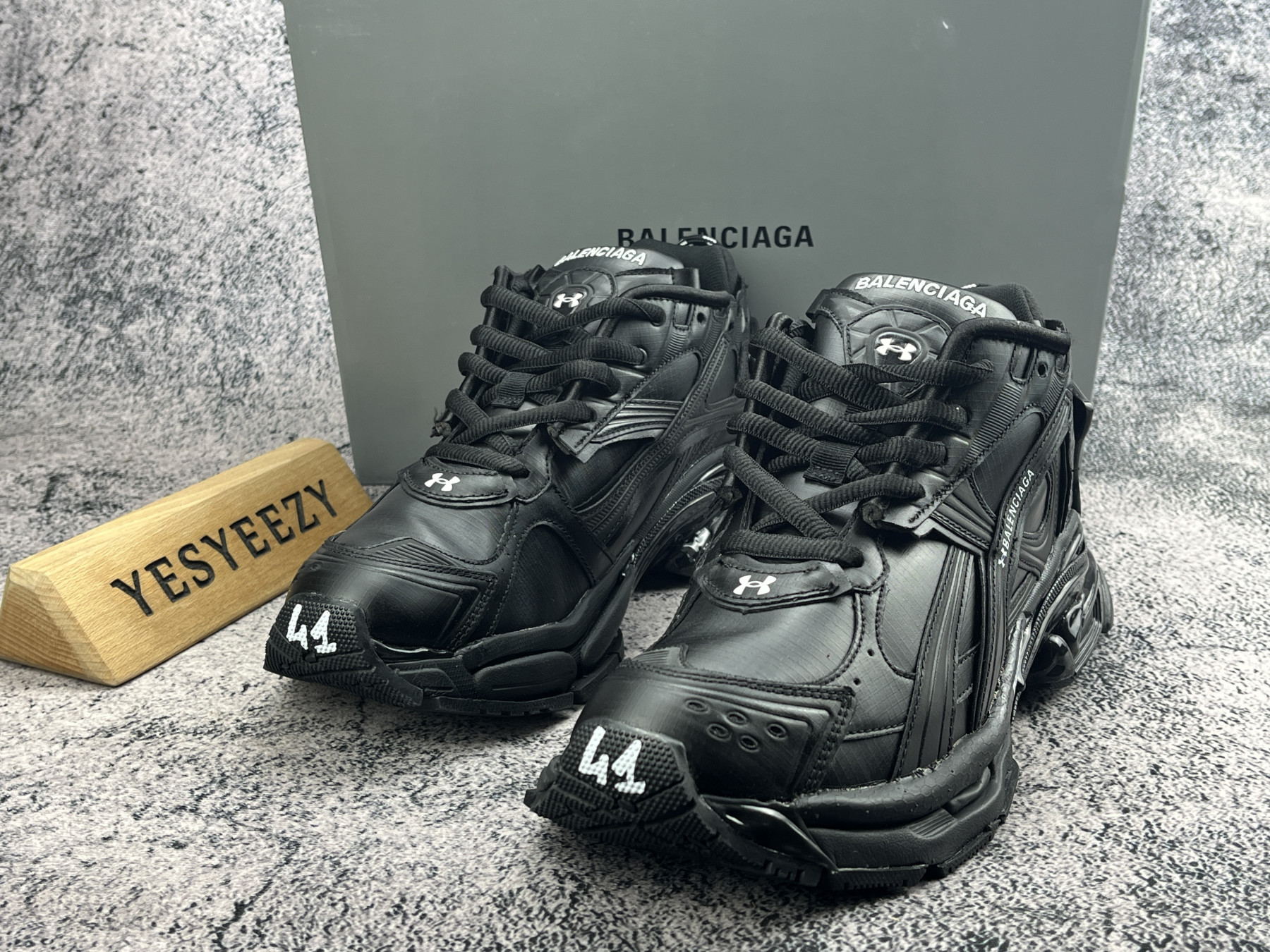 UA Balenciaga Runner Sneaker