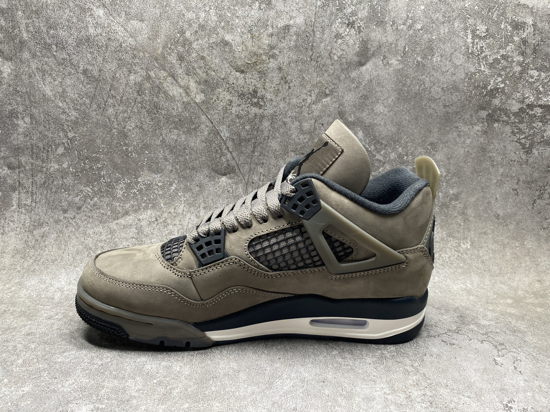 UA Air Jordan 4 Retro