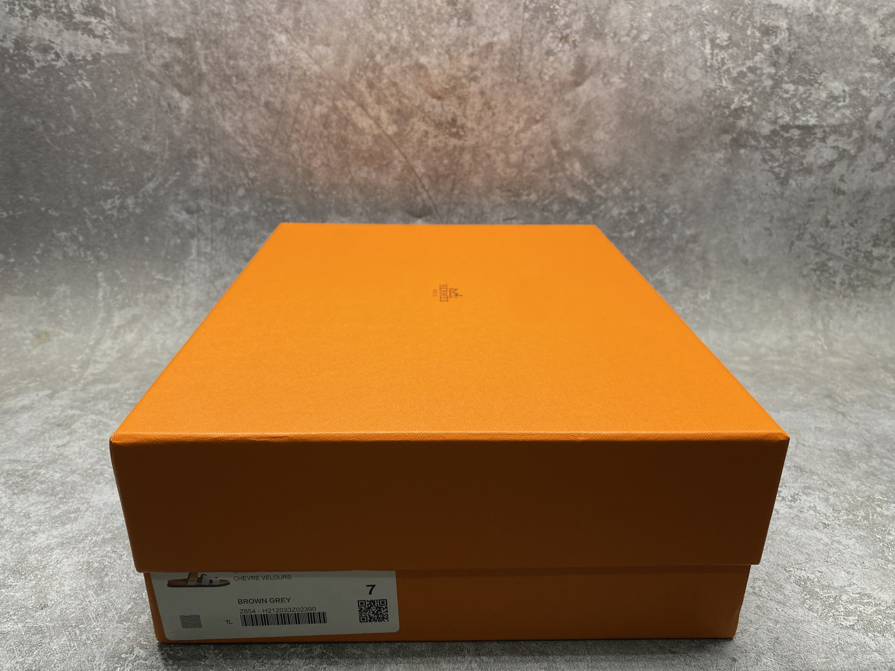 UA H**me5 Chypre Sandal