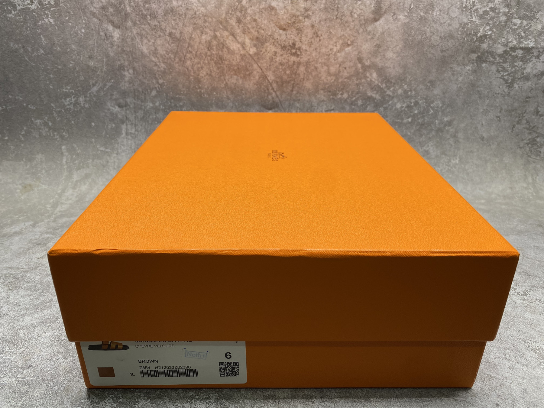 UA H**me5 Chypre Sandal