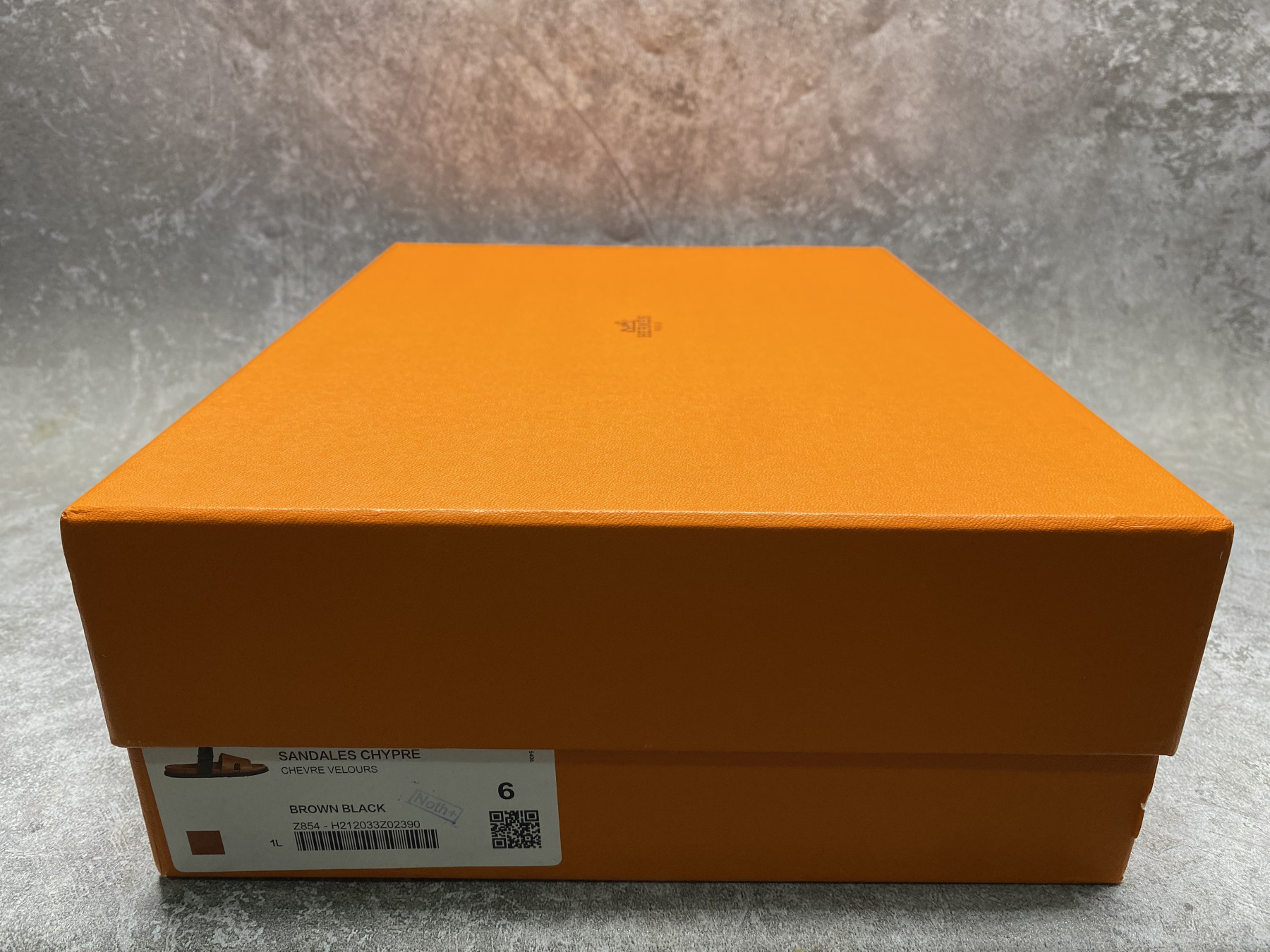 UA H**me5 Chypre Sandal