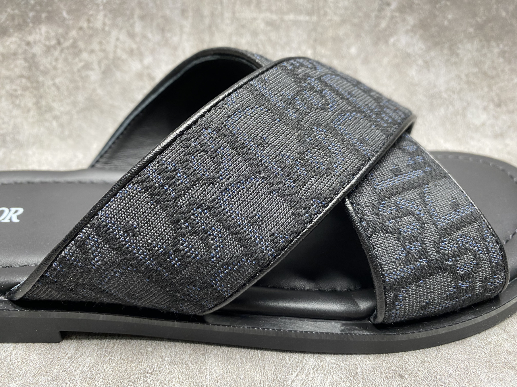 UA D10r Alias Sandal