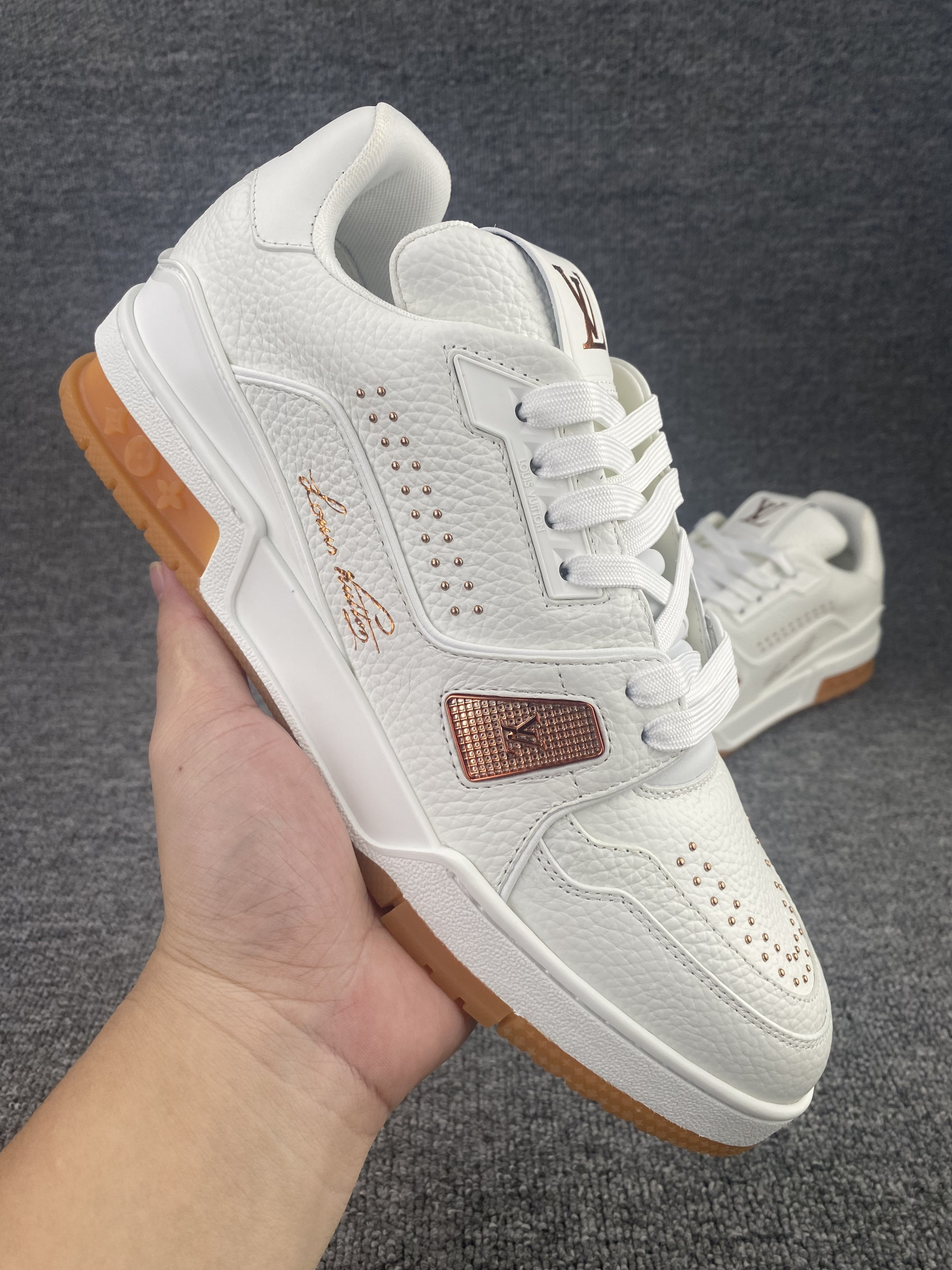 UA LV trainer Sneakers