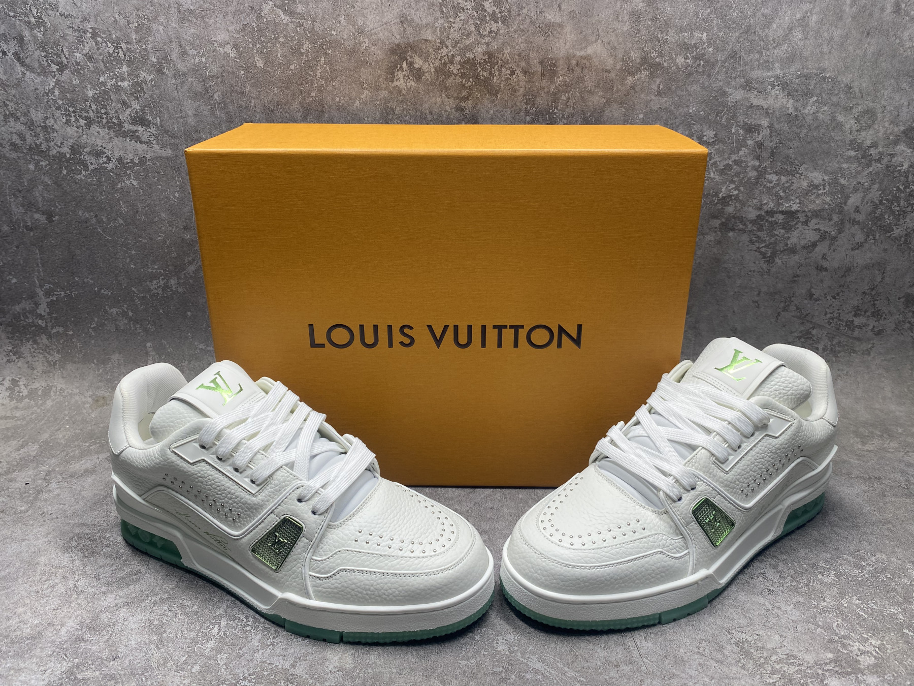 UA LV trainer Sneakers