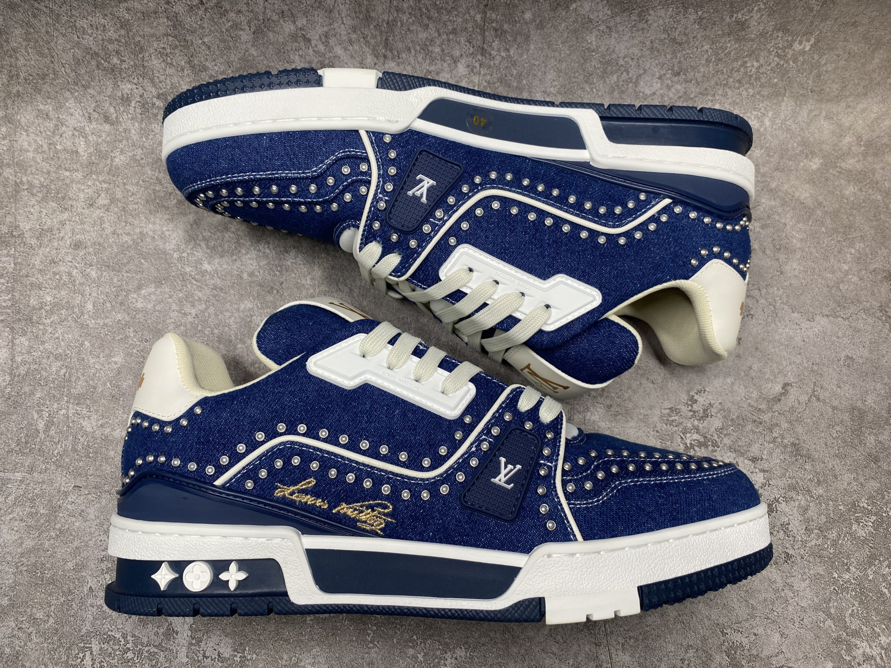 UA LV trainer Sneakers