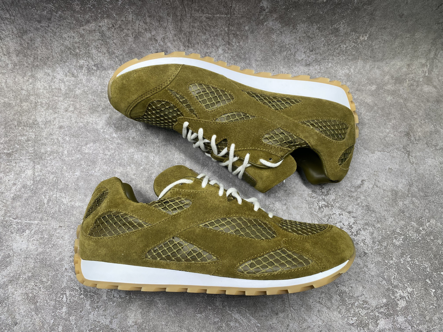 UA B0tt*ga Ven*ta Orbit Sneaker