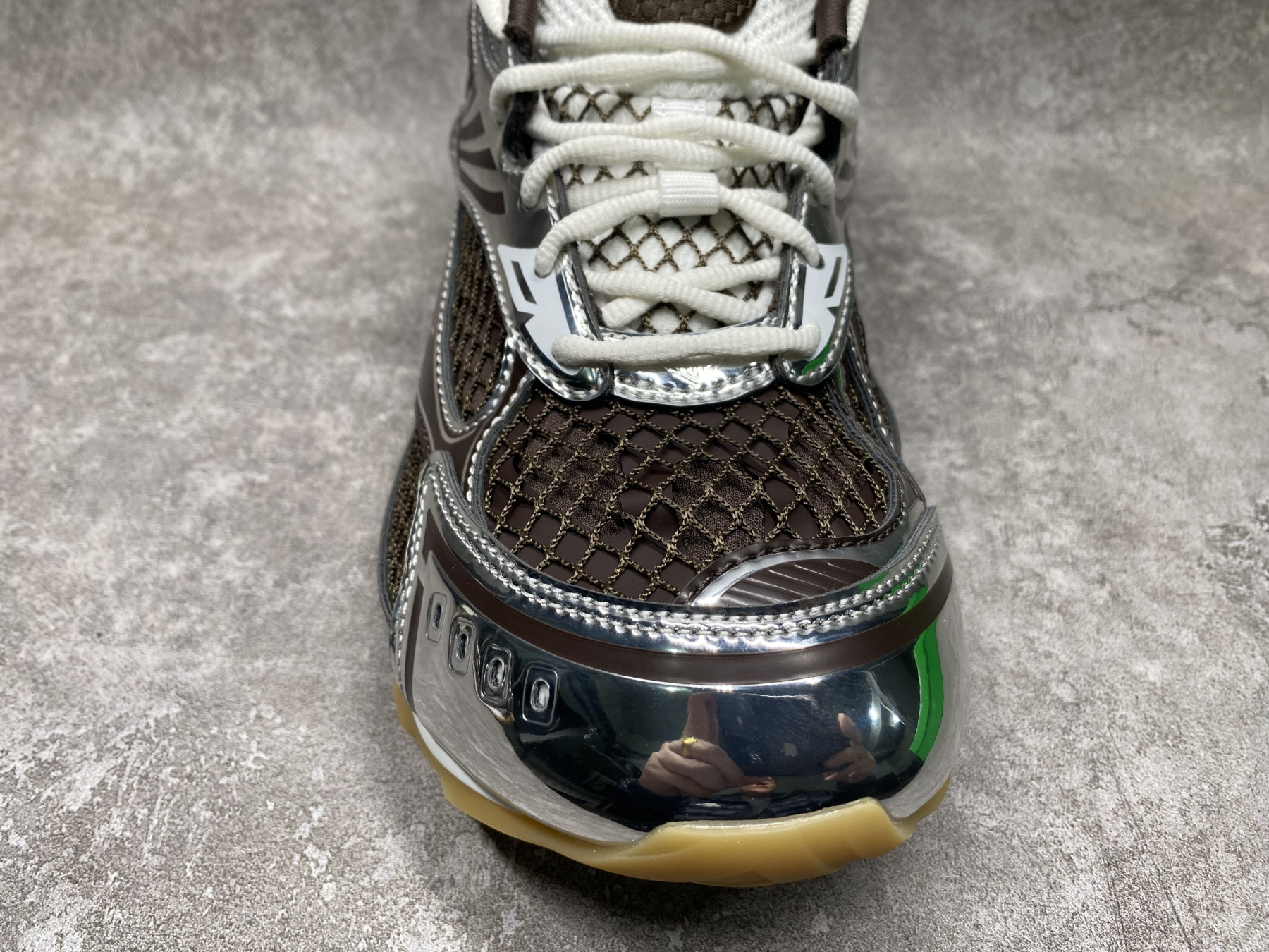 ua b0tt*ga Ven*ta orbit sneaker