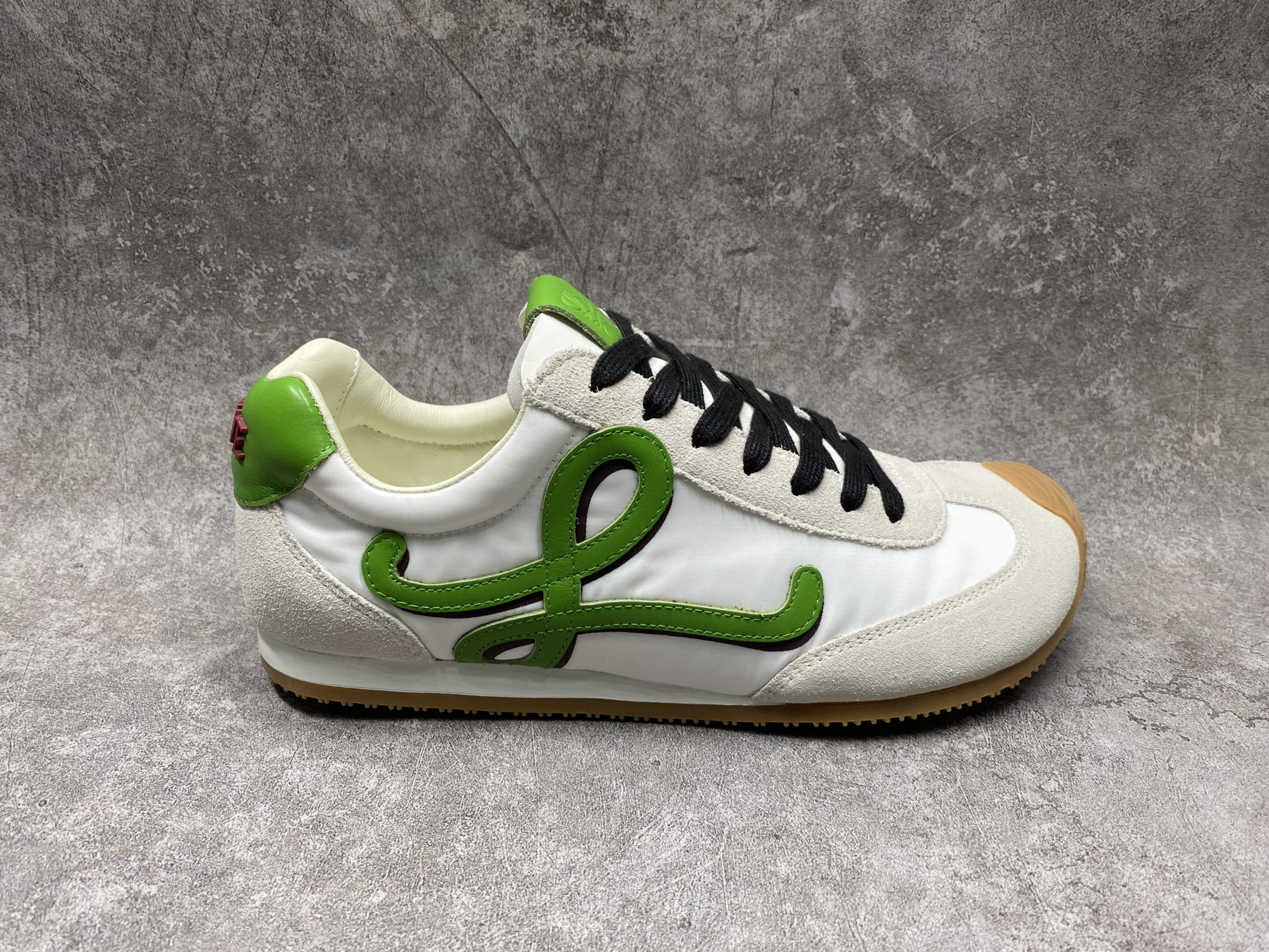 UA L0ew* Sneakers