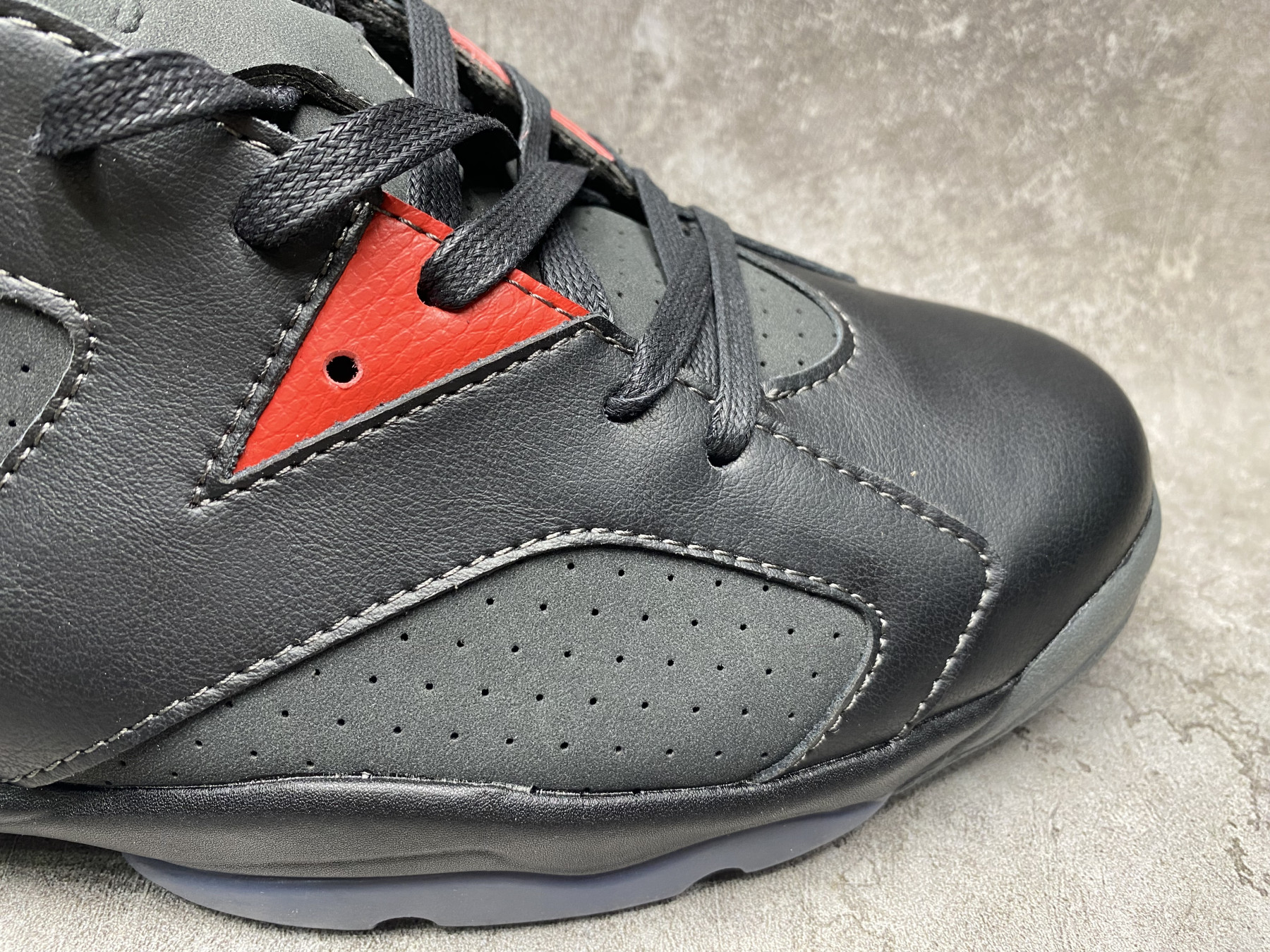 UA AIR JORDAN 6 Retro