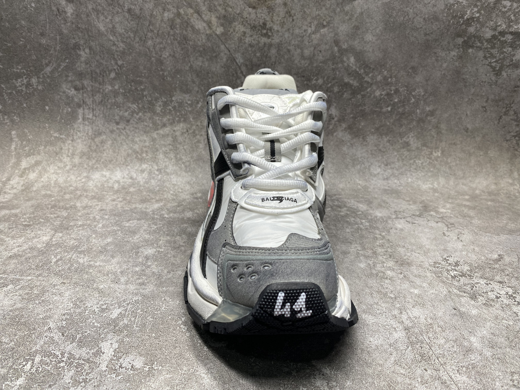 ua Ba1en*iaga runner sneaker
