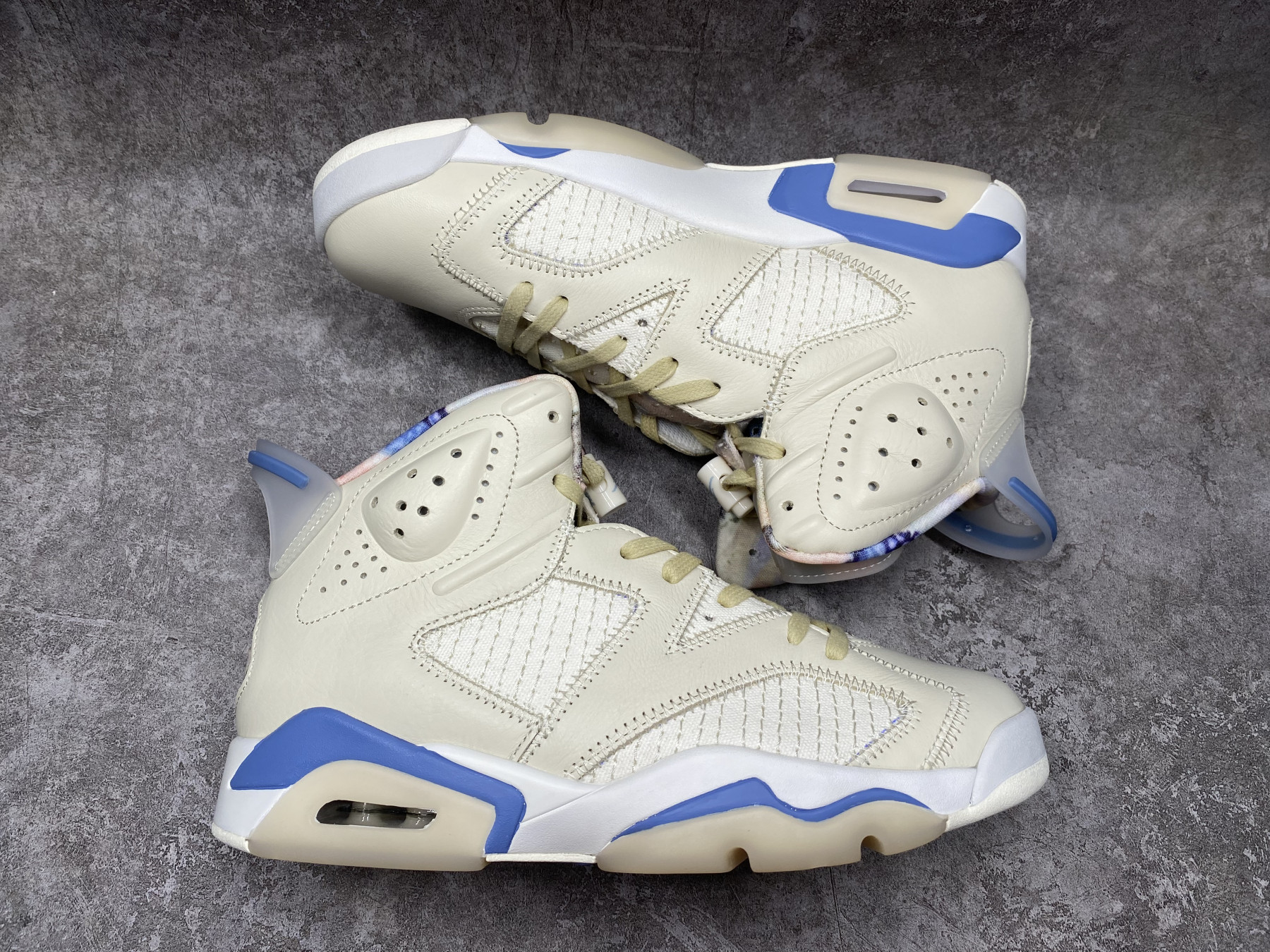 UA AIR JORDAN 6 Retro