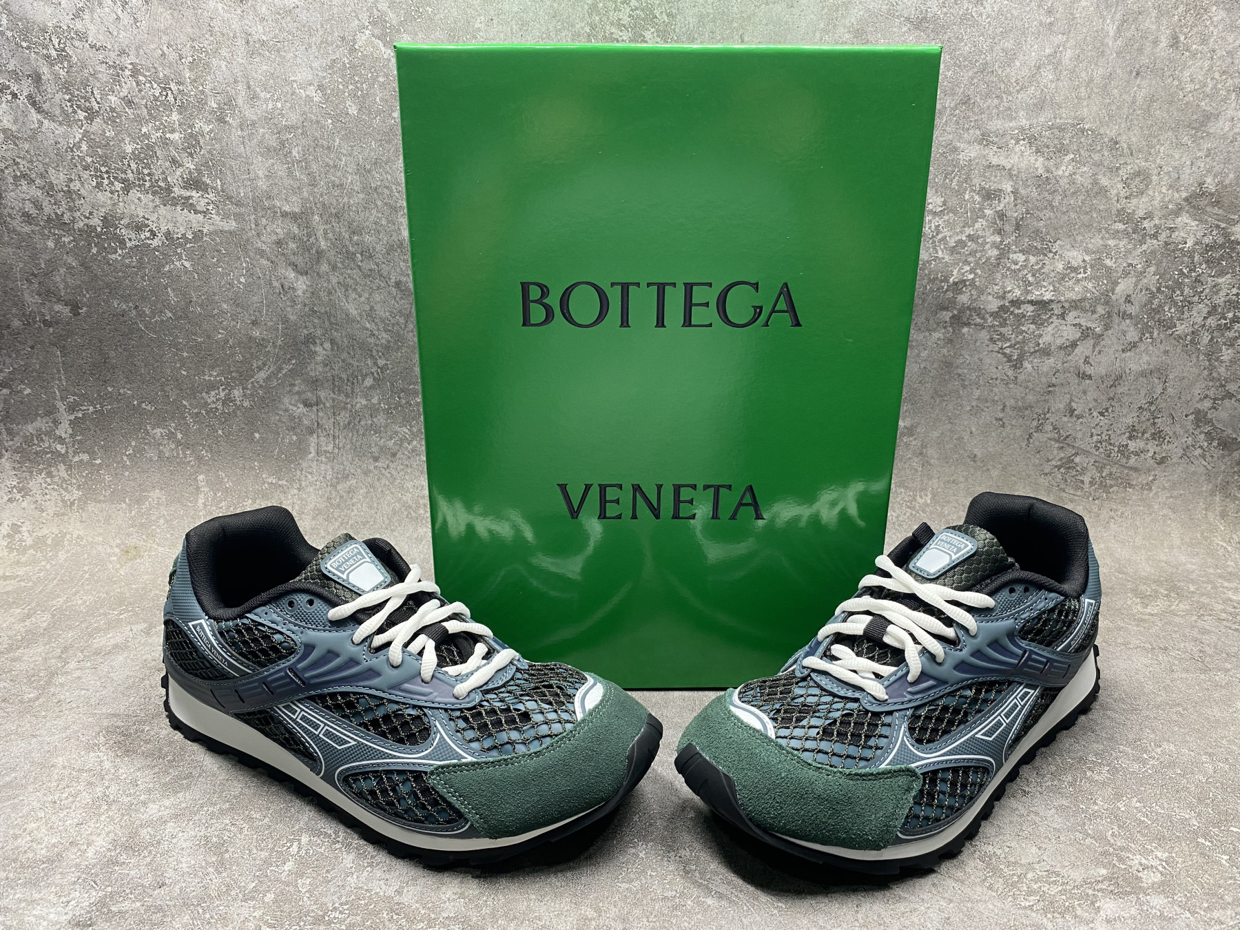ua b0tt*ga Ven*ta orbit sneaker