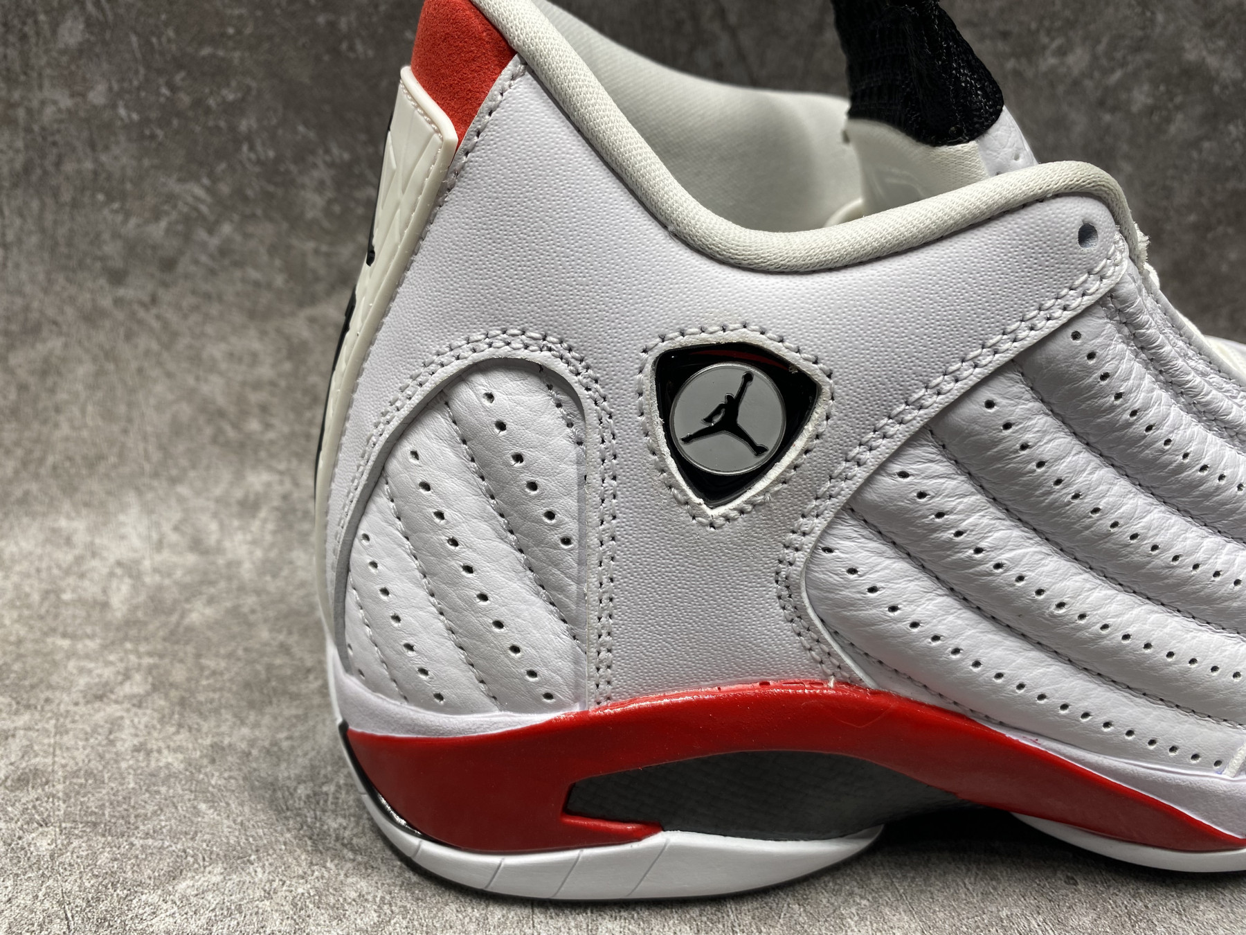 UA AIR Jordan 14 Retro
