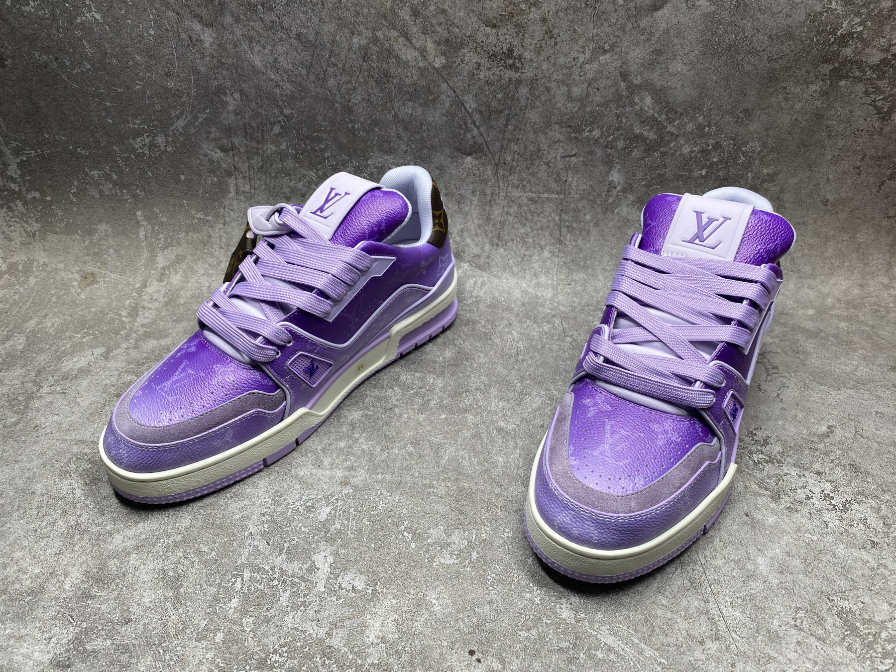 UA LV trainer Sneakers