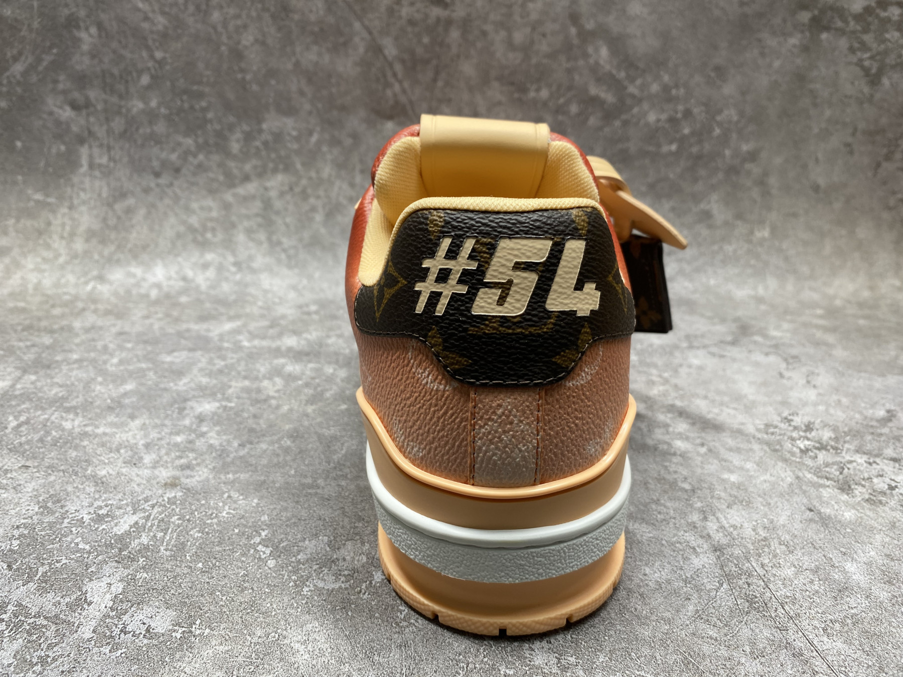 UA LV trainer Sneakers