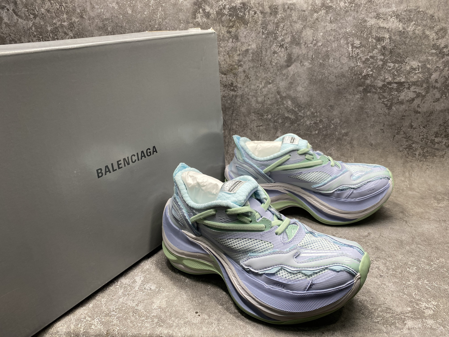 UA Ba1en*iaga Jet Sneakers(run one size large)