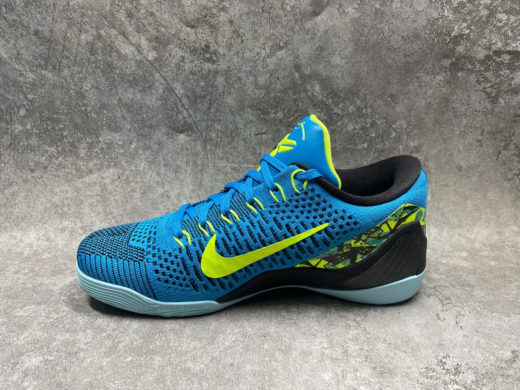 UA Nike Kobe 9 Elite Low Protro