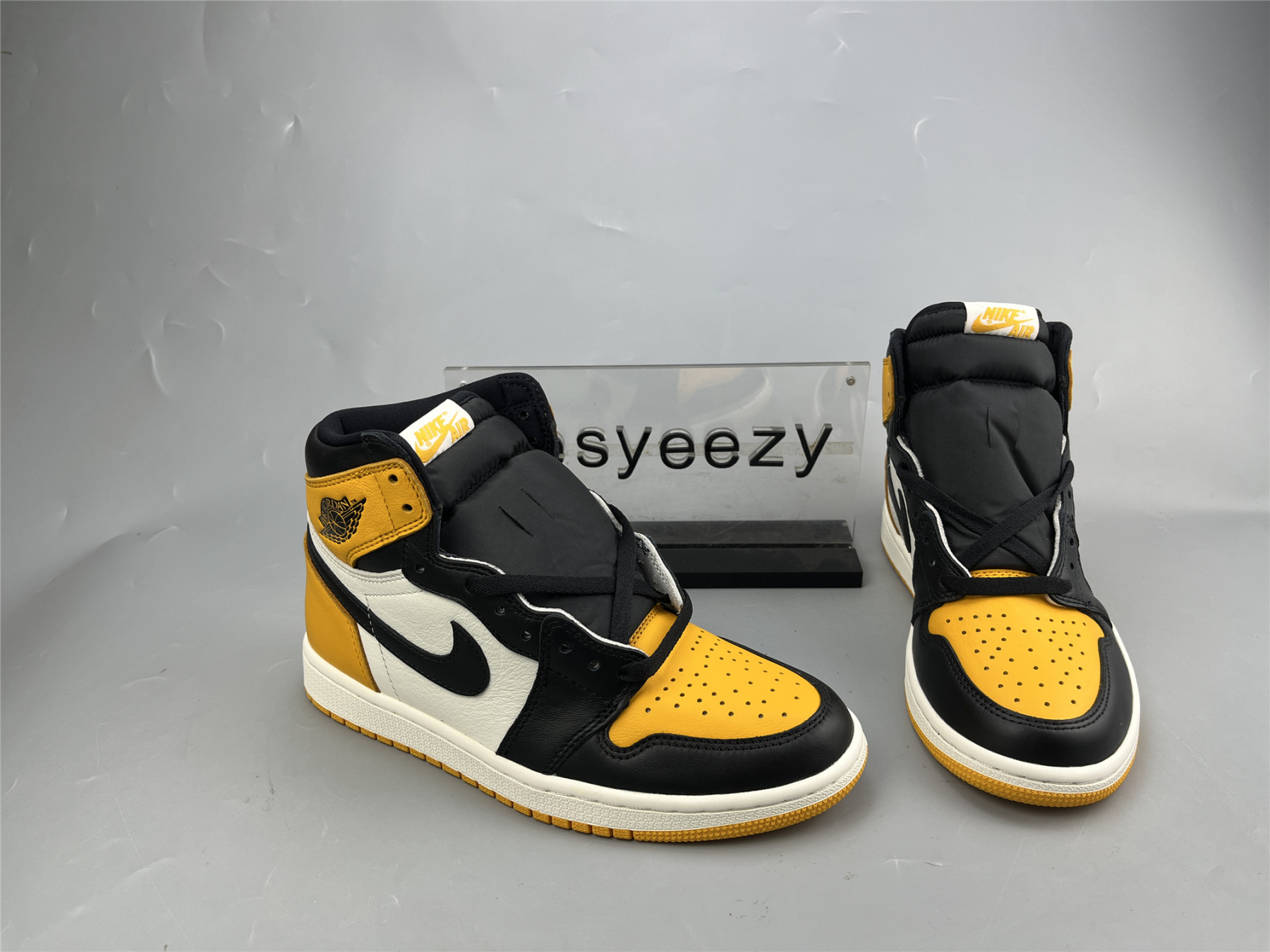 UA AIR JORDAN 1 RETRO HIGH OG 