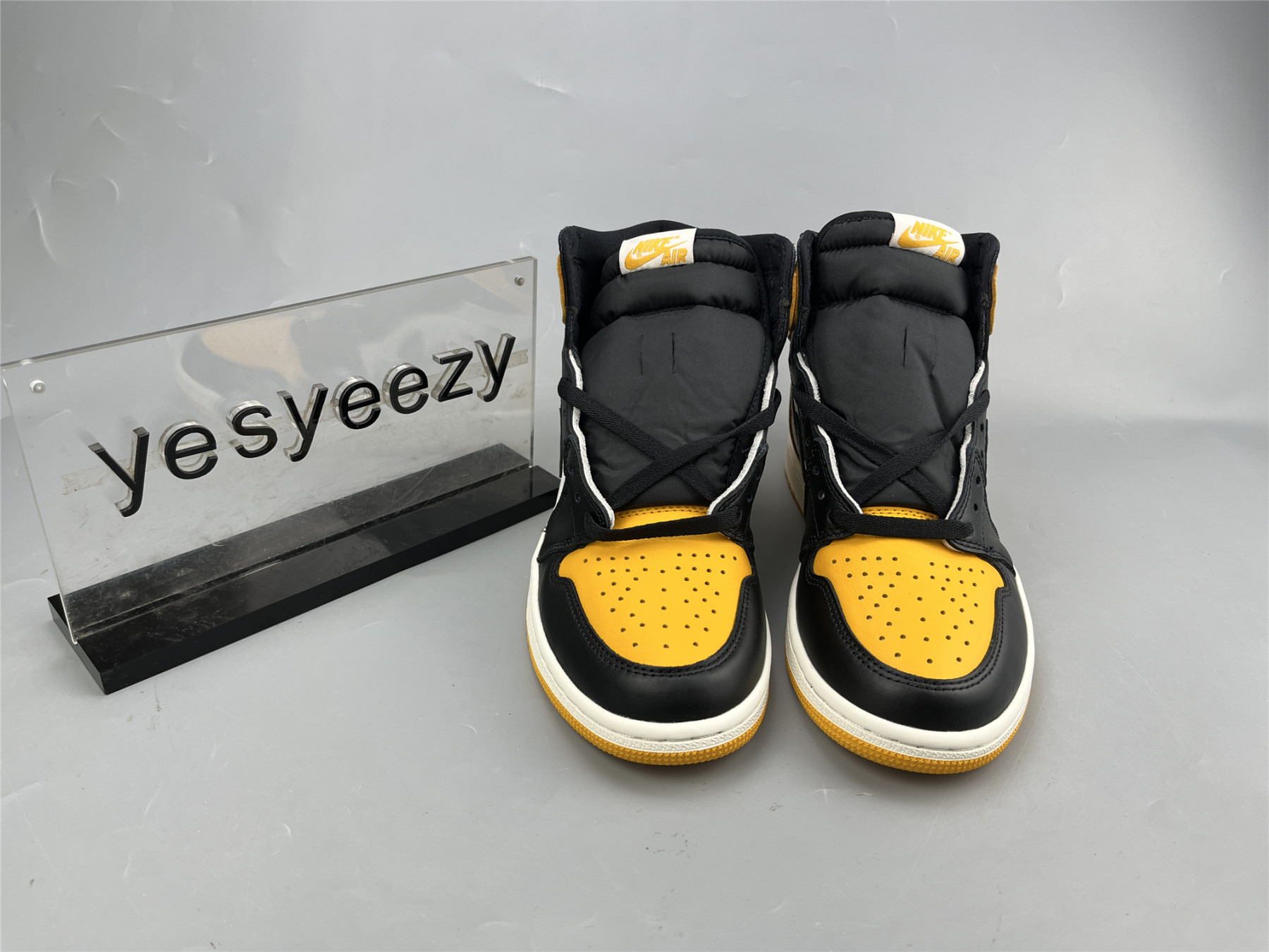 UA AIR JORDAN 1 RETRO HIGH OG 