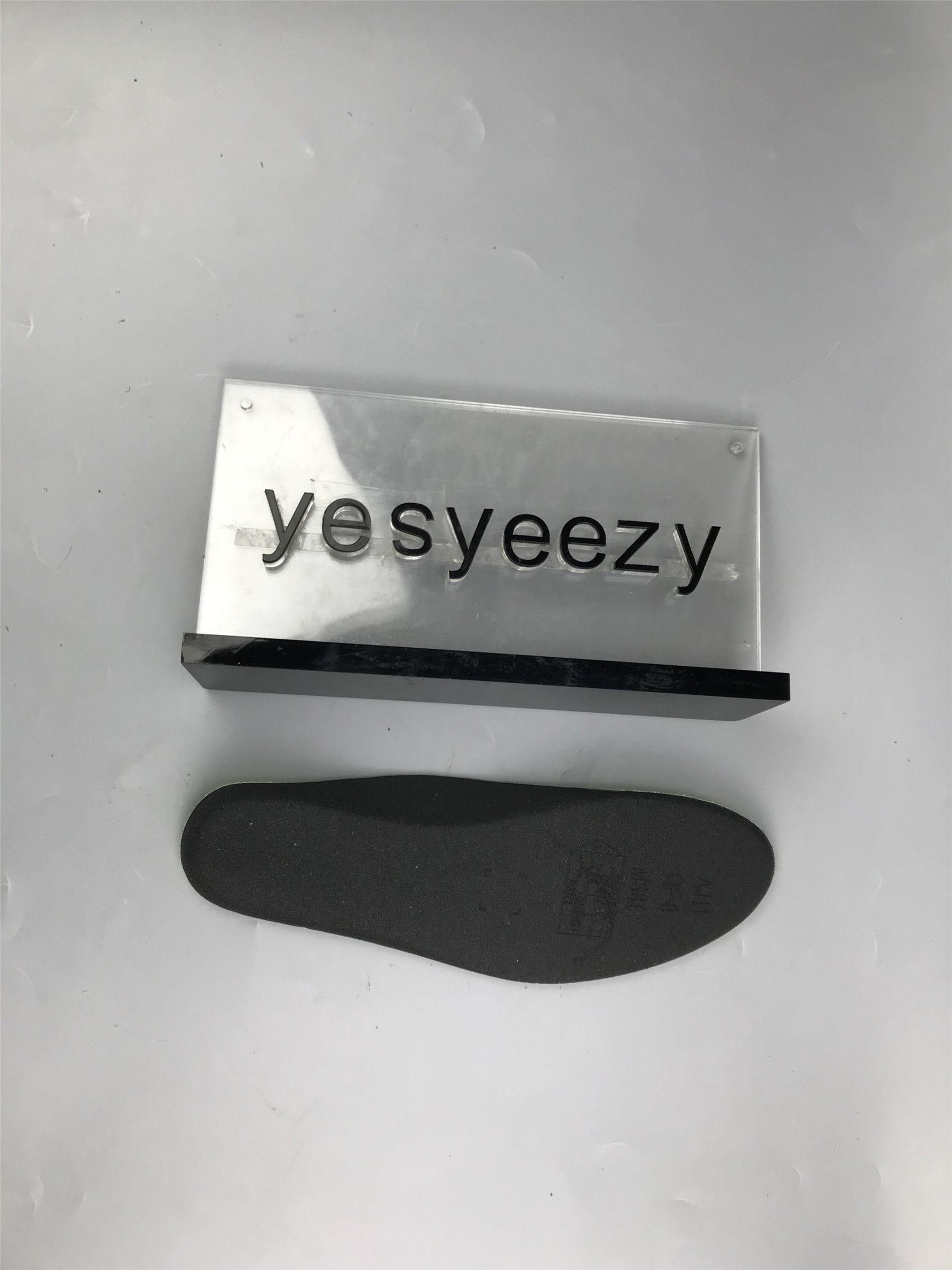 UA AIR JORDAN 1 HIGH OG â€œVISIONAIREâ€