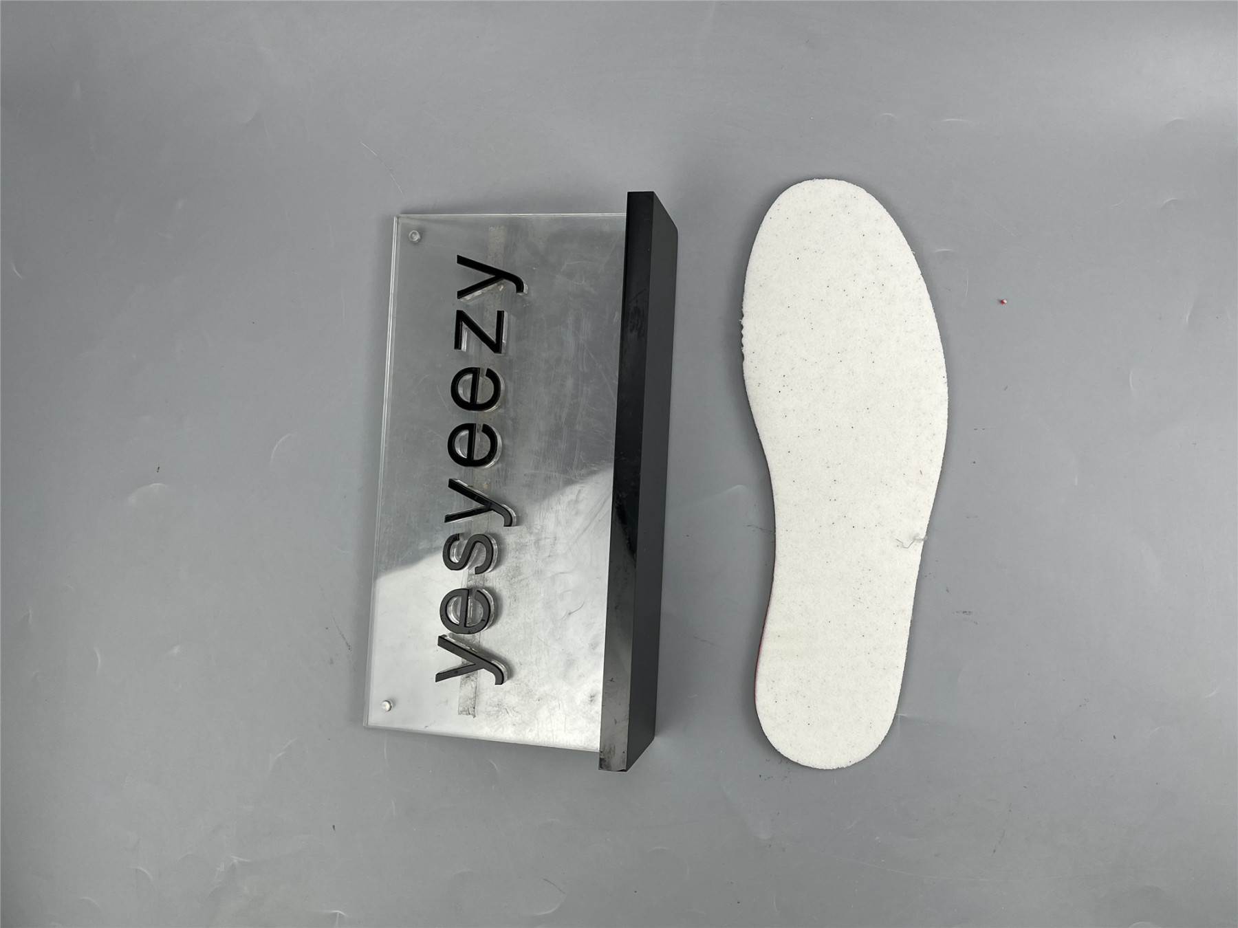 UA AIR JORDAN 3 RETRO SE 