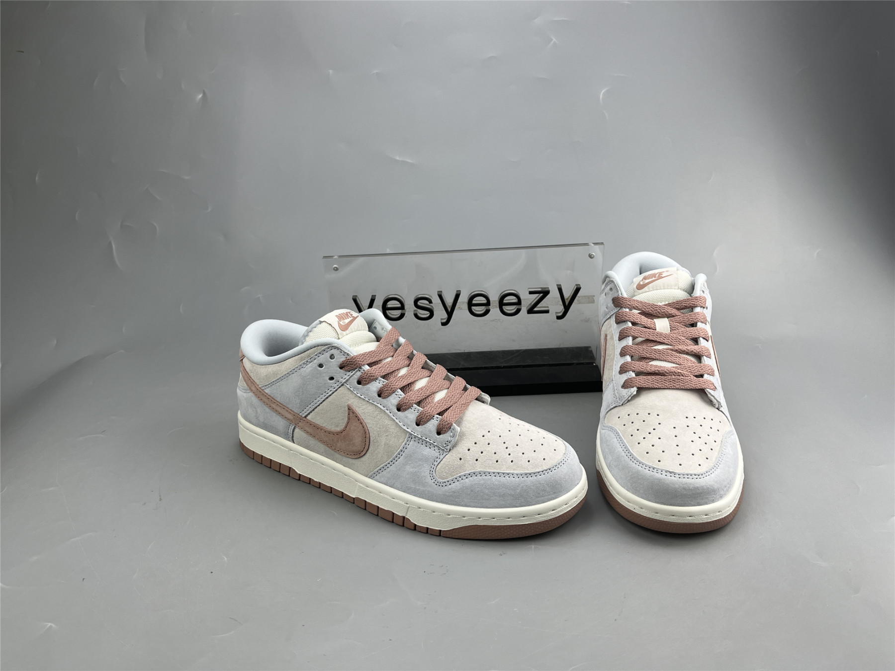 UA NIKE DUNK LOW RETRO PREMIUM