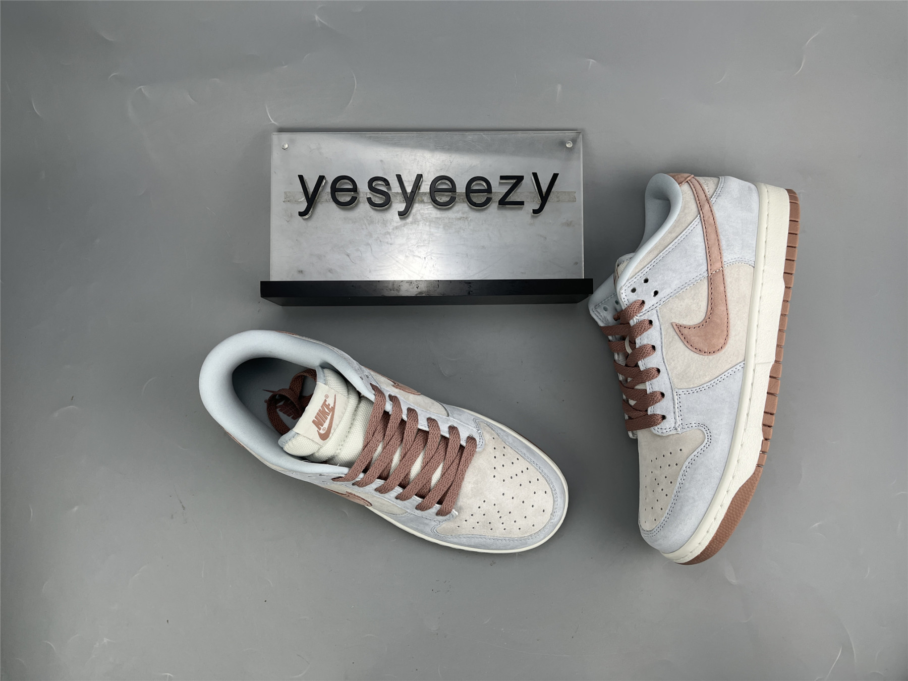 UA NIKE DUNK LOW RETRO PREMIUM