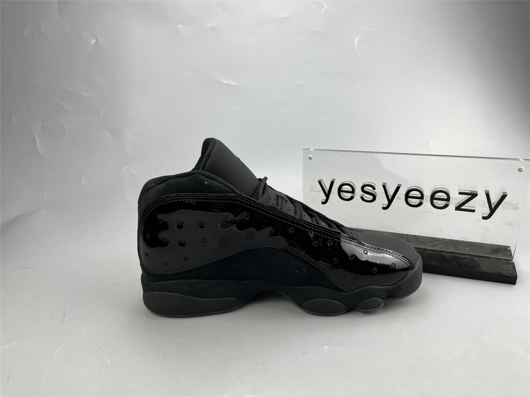 UA AIR JORDAN 13 RETRO 