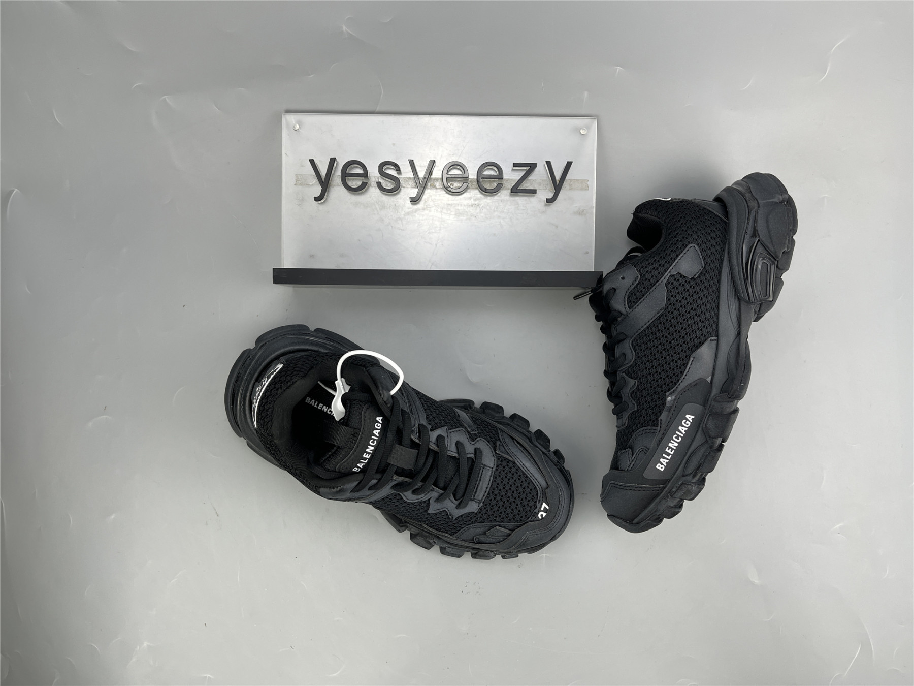 UA TRACK 3 SNEAKER BLACK WHITE