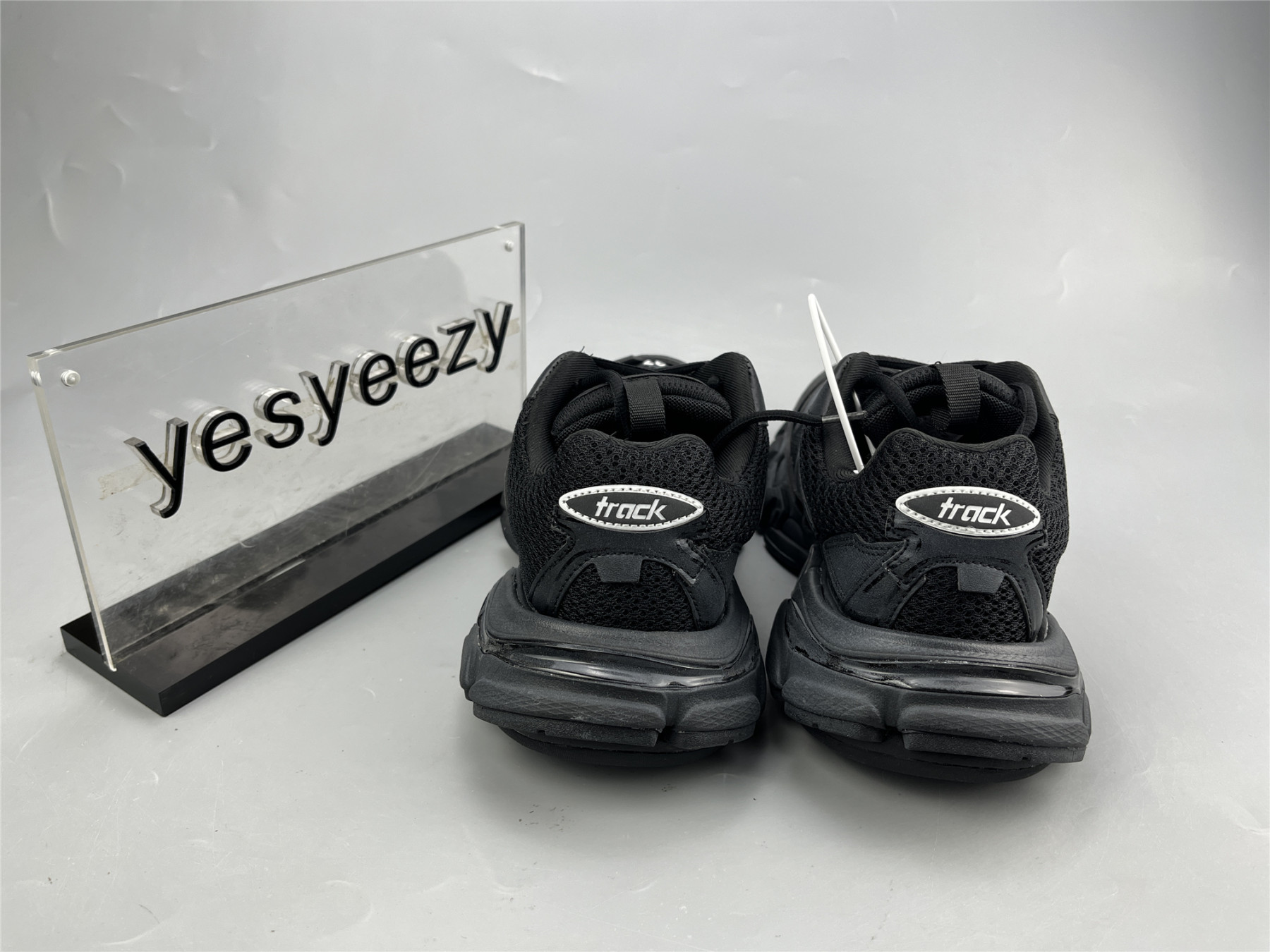 UA TRACK 3 SNEAKER BLACK WHITE