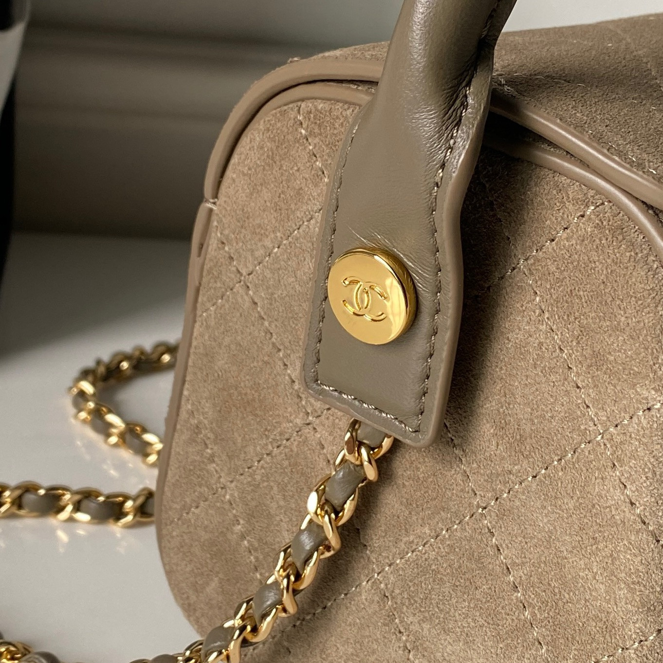 Ch**el Clutch with chain AP5294 11x23x12.5cm