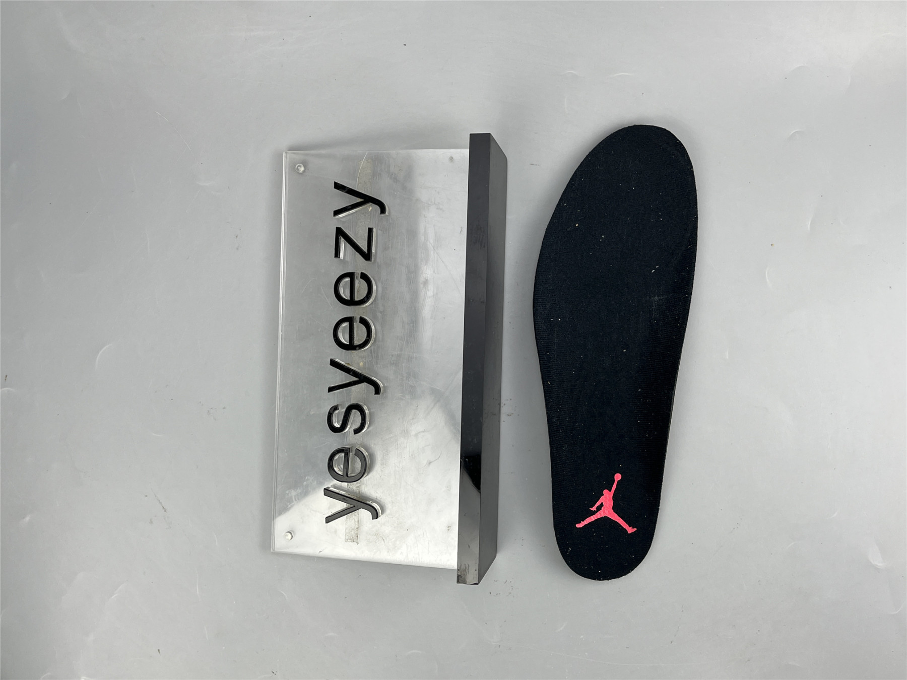 UA PARIS SAINT-GERMAIN X AIR JORDAN 5 RETRO LOW 