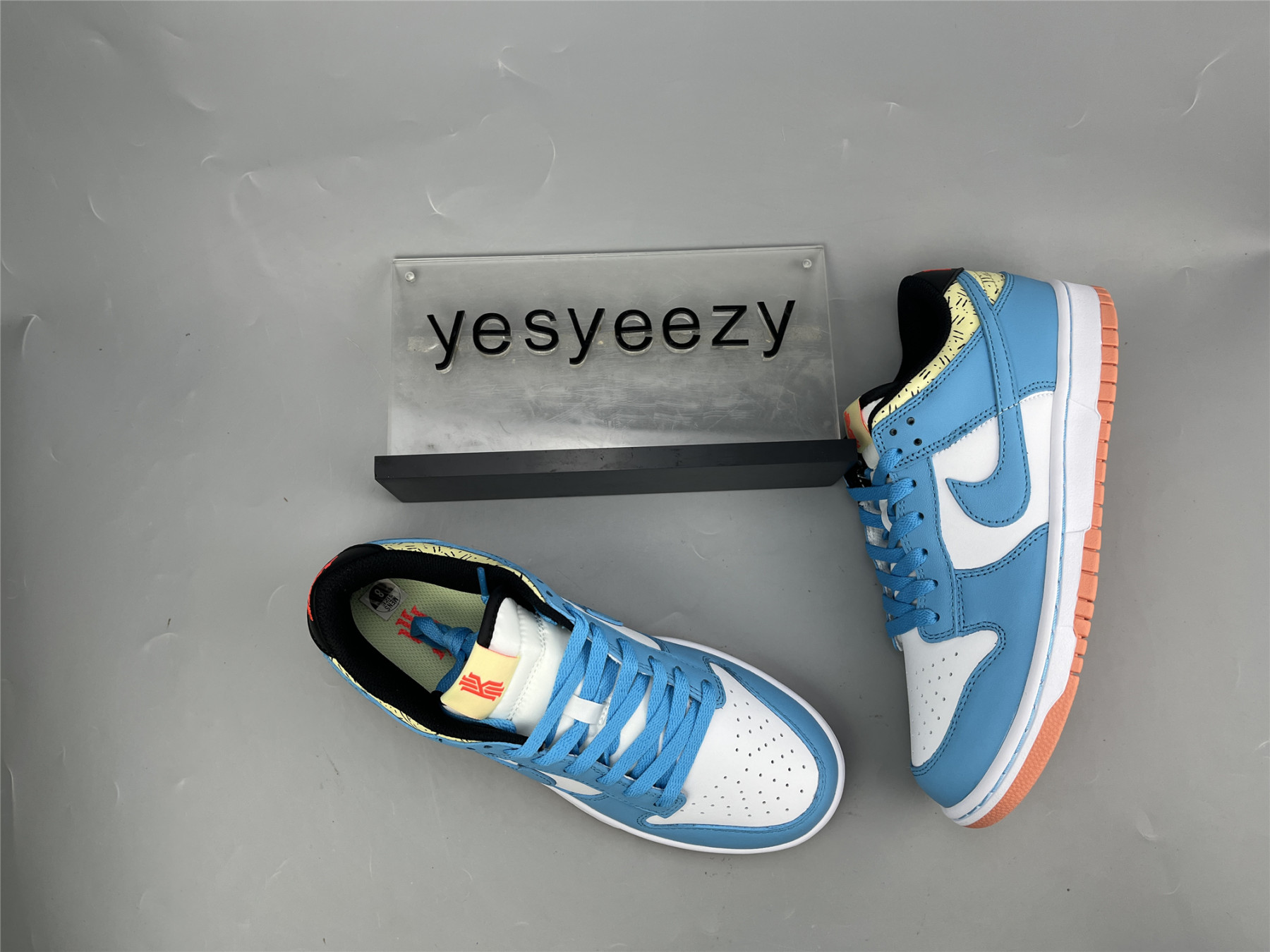 UA NIKE KYRIE IRVING X DUNK LOW SE GS 