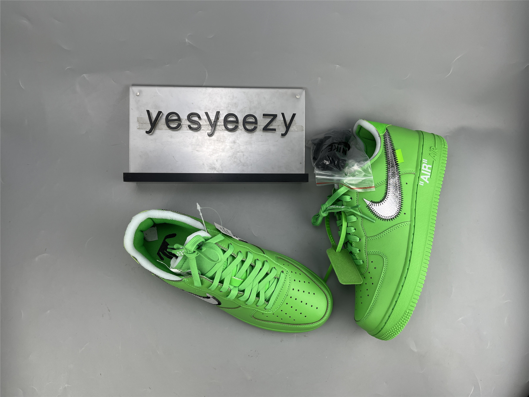 UA NIKE OFF-WHITE X AIR FORCE 1 LOW 