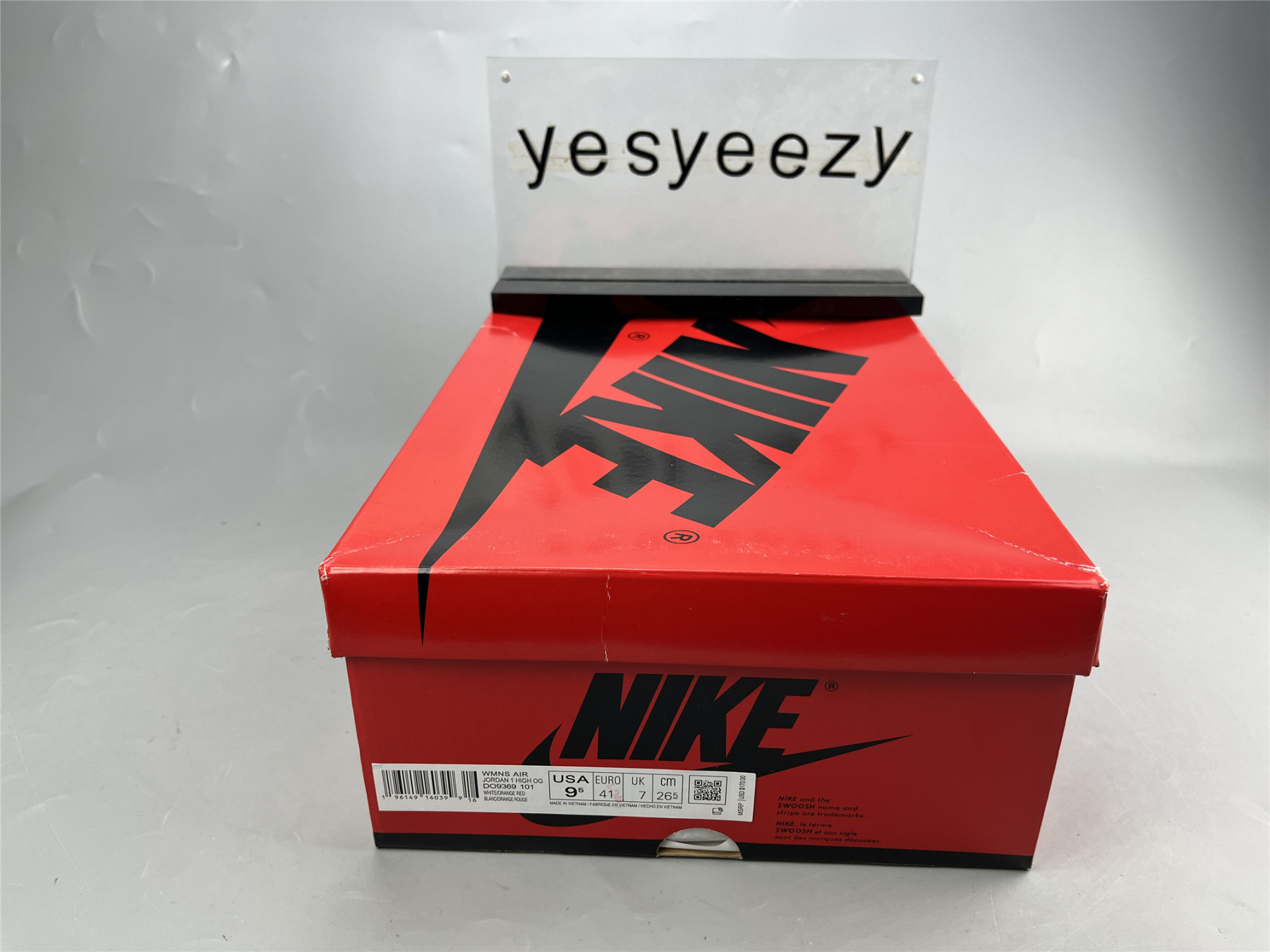 UA WMNS AIR JORDAN 1 HIGH OG 