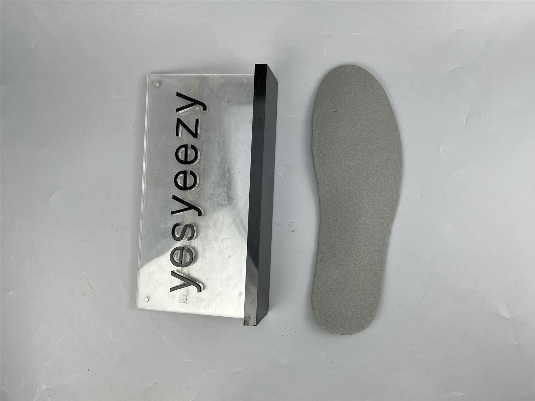 UA NIKE AIR TRAINER 1 