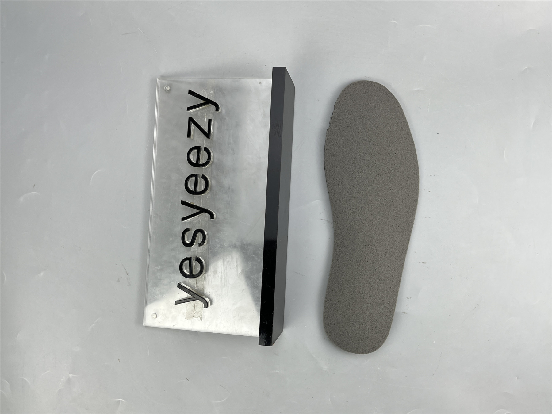 UA WMNS AIR JORDAN 5 GORE-TEX 