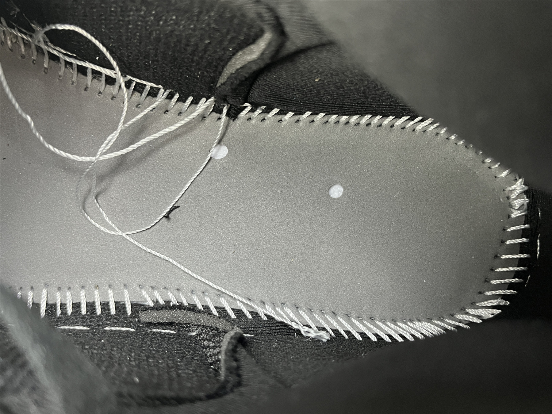 UA WMNS AIR JORDAN 1 MID SE