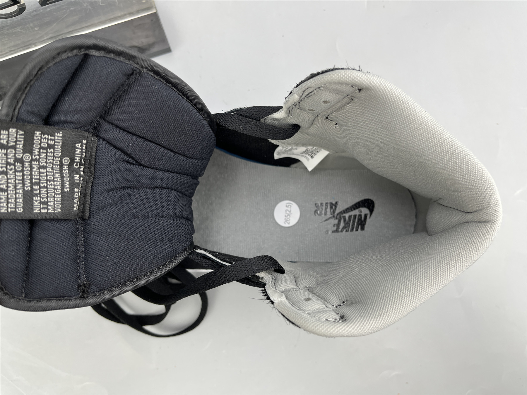 UA WMNS AIR JORDAN 1 RETRO HIGH OG