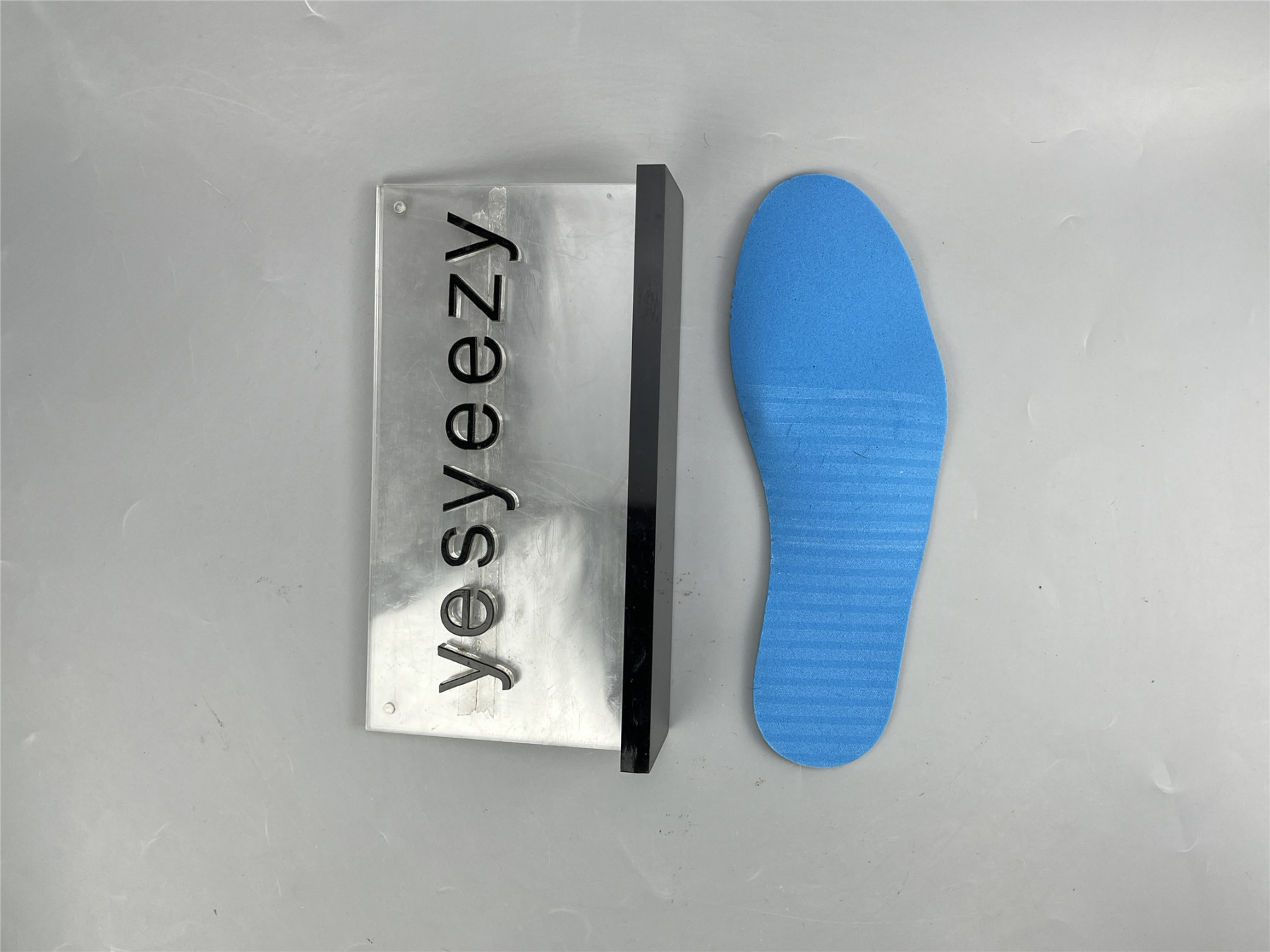 UA WMNS AIR JORDAN 1 RETRO HIGH OG