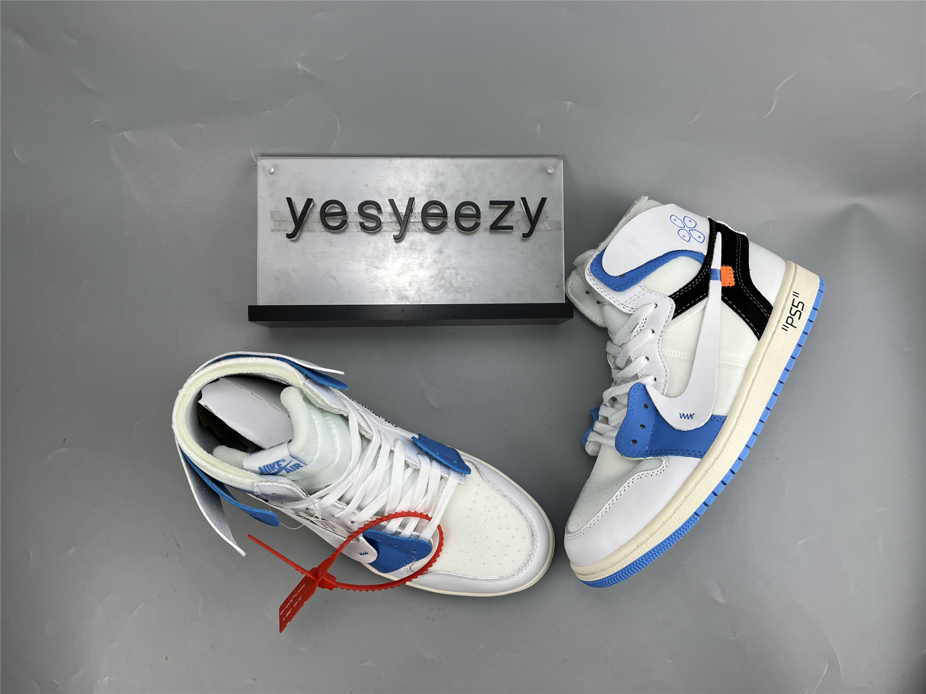 UA AIR JORDAN 1 OFF WHITE NRG