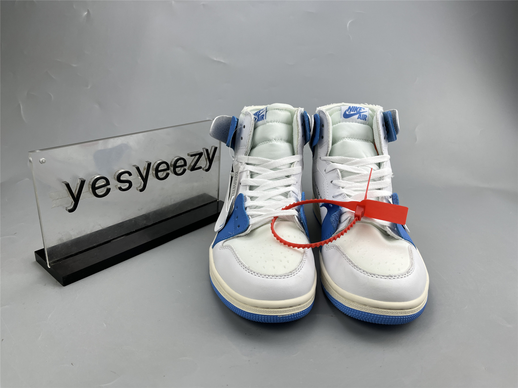 UA AIR JORDAN 1 OFF WHITE NRG