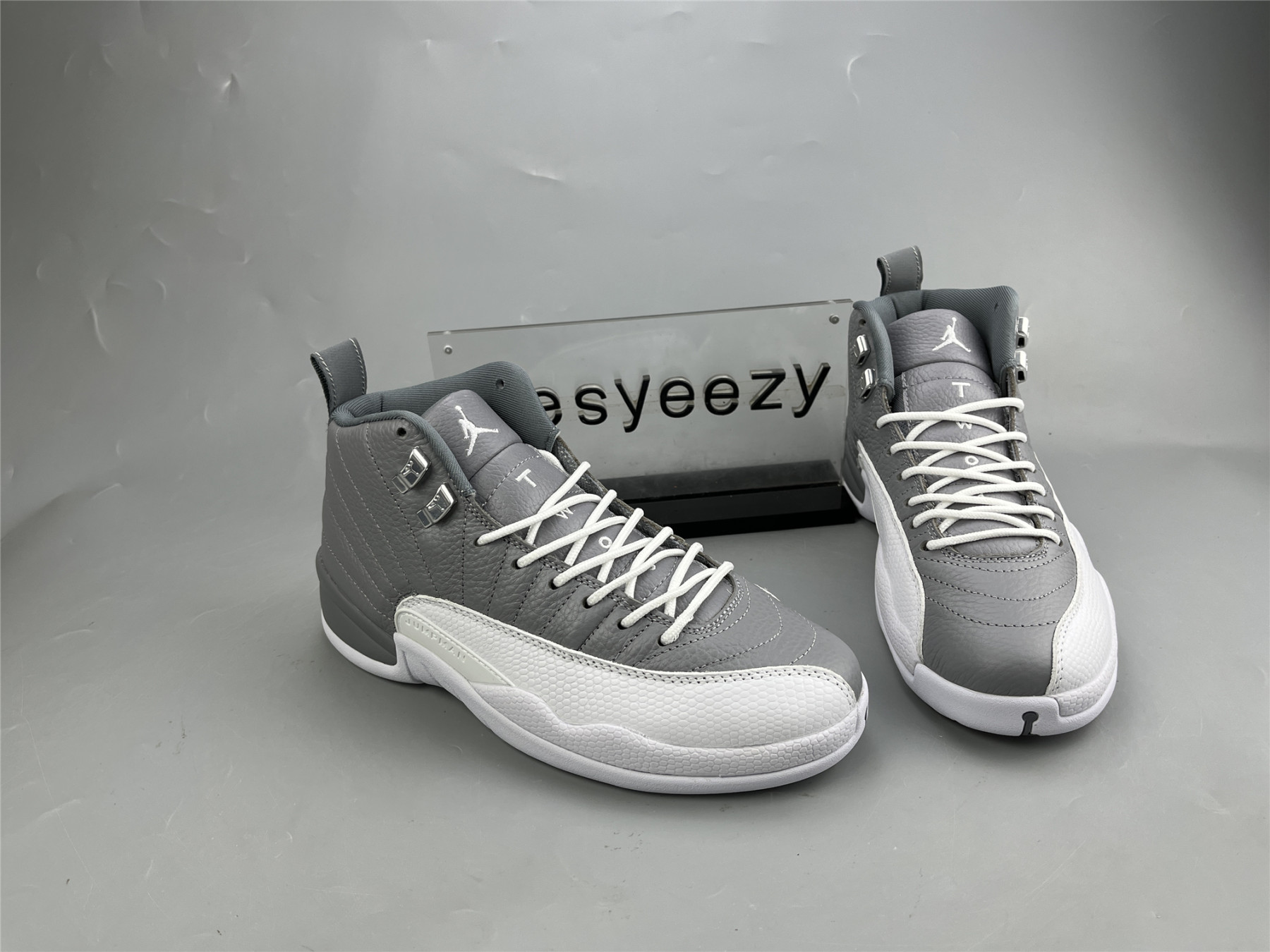 UA AIR JORDAN 12 RETRO 