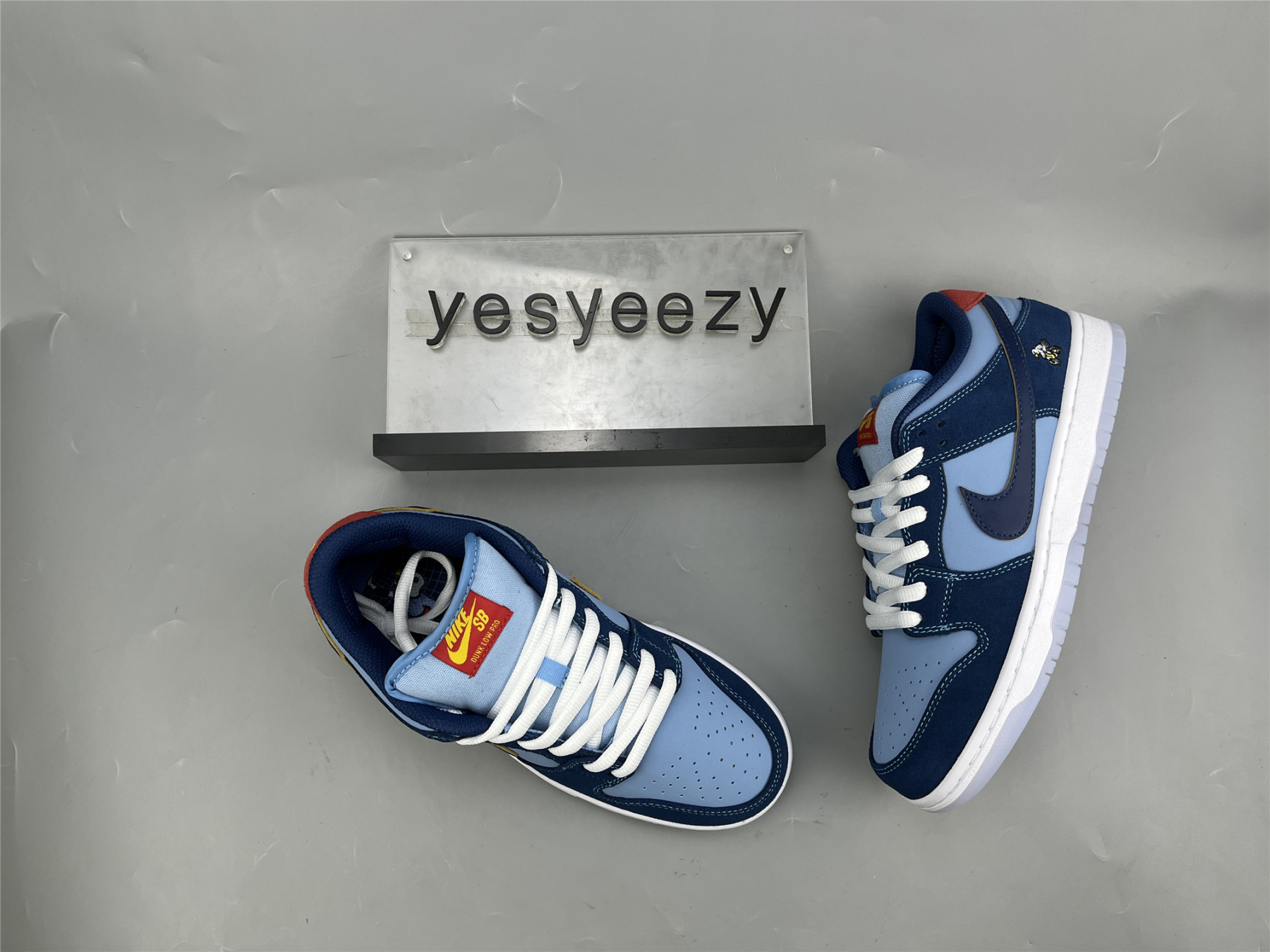 UA WHY SO SAD? X DUNK LOW SB 